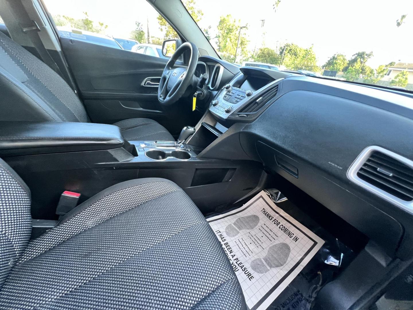 2017 Gray /Black Chevrolet Equinox LS 2WD (2GNALBEK9H1) with an 2.4L L4 DOHC 16V FFV engine, 6A transmission, located at 30 S. Berkeley Avenue, Pasadena, CA, 91107, (626) 248-7567, 34.145447, -118.109398 - 2017 Chevrolet Equinox LS – Fuel-Efficient SUV – Buy Here Pay Here – $995 Down – Bad Credit OK – Crown City Motors – Pasadena, CA Need a dependable SUV with room for the family, great fuel economy, and affordable payments? This 2017 Chevrolet Equinox LS is the perfect compact SUV for- Photo#21