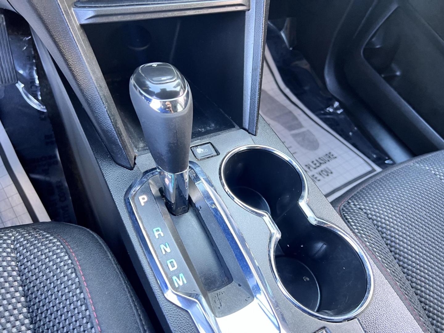 2017 Gray /Black Chevrolet Equinox LS 2WD (2GNALBEK9H1) with an 2.4L L4 DOHC 16V FFV engine, 6A transmission, located at 30 S. Berkeley Avenue, Pasadena, CA, 91107, (626) 248-7567, 34.145447, -118.109398 - 2017 Chevrolet Equinox LS – Fuel-Efficient SUV – Buy Here Pay Here – $995 Down – Bad Credit OK – Crown City Motors – Pasadena, CA Need a dependable SUV with room for the family, great fuel economy, and affordable payments? This 2017 Chevrolet Equinox LS is the perfect compact SUV for- Photo#25