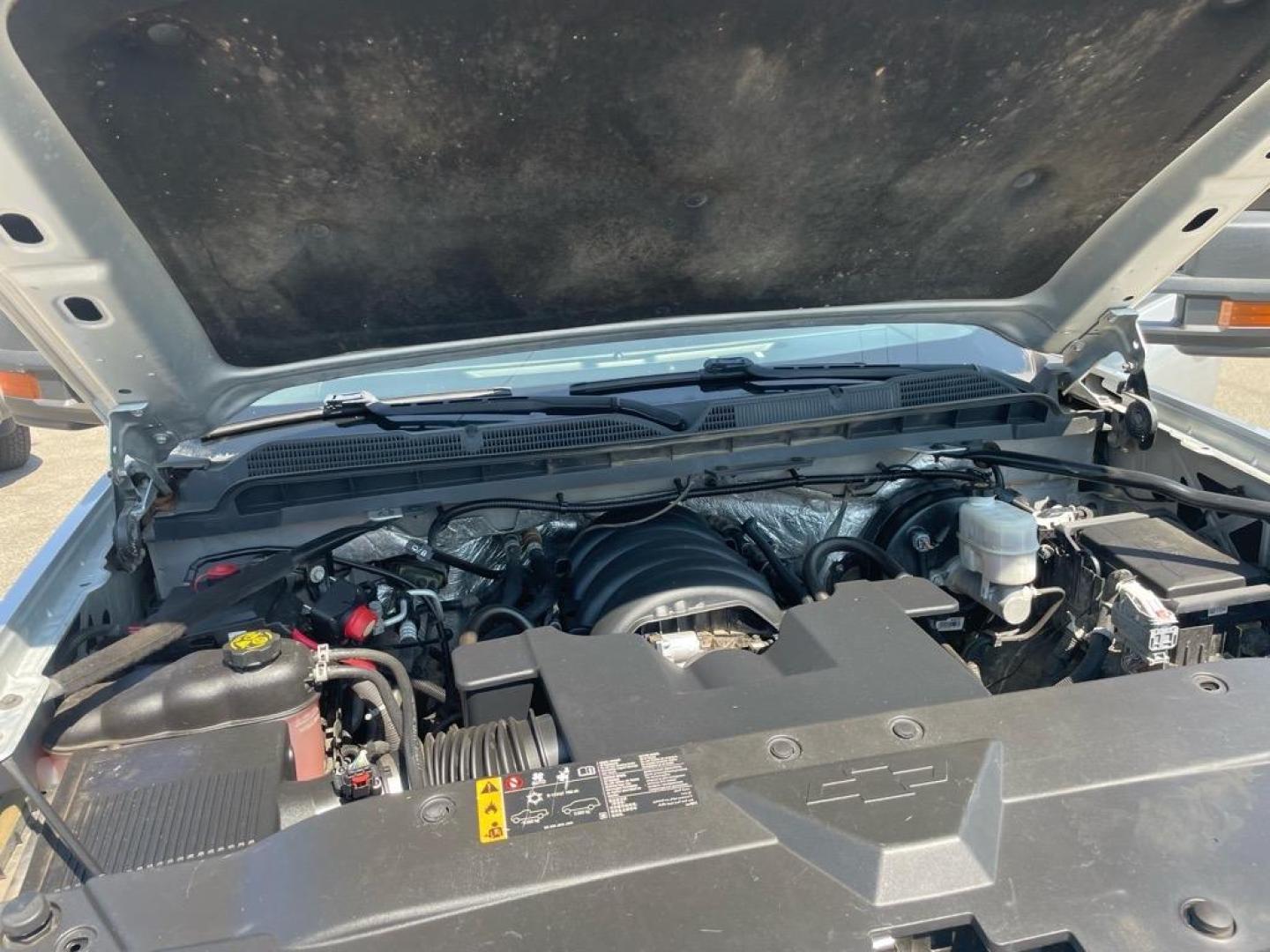 2017 Silver Ice Metallic Chevrolet Silverado 1500 LT (3GCUKREC0HG) with an 5.3L EcoTec3 5.3L V8 355hp 383ft. lbs. Direct Injection engine, 6-Speed Shiftable Automatic w/Overdrive transmission, located at 800 Riverside Ave, Roseville, CA, 95678, 916-773-4549 & Toll Free: 866-719-4393, 38.732265, -121.291039 - 4X4 CREW CAB LT SERVICE RECORDS ON CLEAN CARFAX - Photo#13