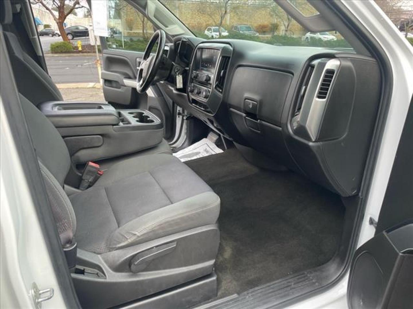 2017 Summit White Chevrolet Silverado 2500HD LT (1GC2KVEG2HZ) with an 6.0L Vortec 6.0L Flex Fuel V8 360hp 380ft. lbs. Sequential Electronic Fuel Injection engine, 6-Speed Shiftable Automatic transmission, located at 800 Riverside Ave, Roseville, CA, 95678, 916-773-4549 & Toll Free: 866-719-4393, 38.732265, -121.291039 - DOUBLE CAB 4X4 LT - Photo#16