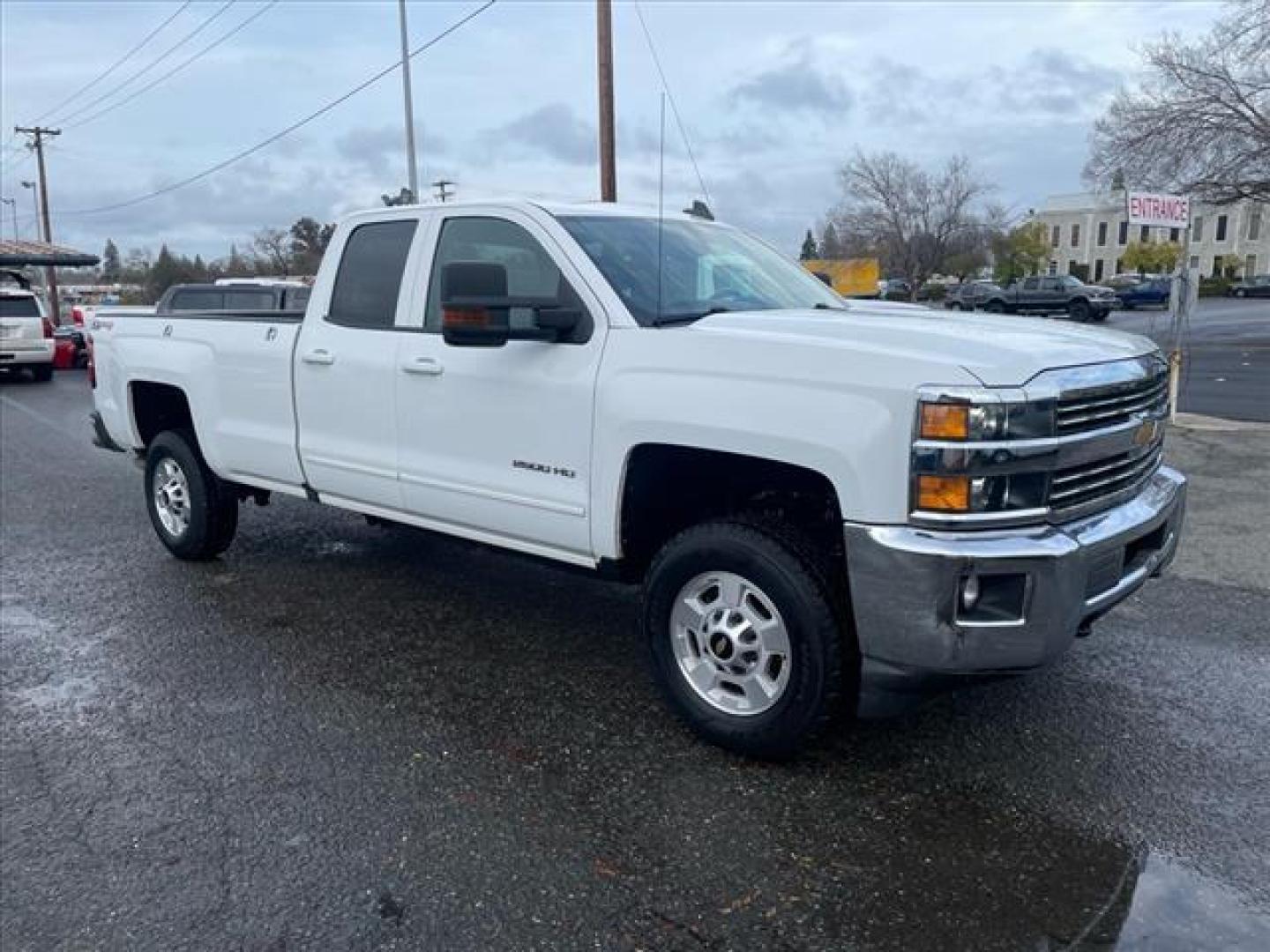 2017 Summit White Chevrolet Silverado 2500HD LT (1GC2KVEG2HZ) with an 6.0L Vortec 6.0L Flex Fuel V8 360hp 380ft. lbs. Sequential Electronic Fuel Injection engine, 6-Speed Shiftable Automatic transmission, located at 800 Riverside Ave, Roseville, CA, 95678, 916-773-4549 & Toll Free: 866-719-4393, 38.732265, -121.291039 - DOUBLE CAB 4X4 LT - Photo#1