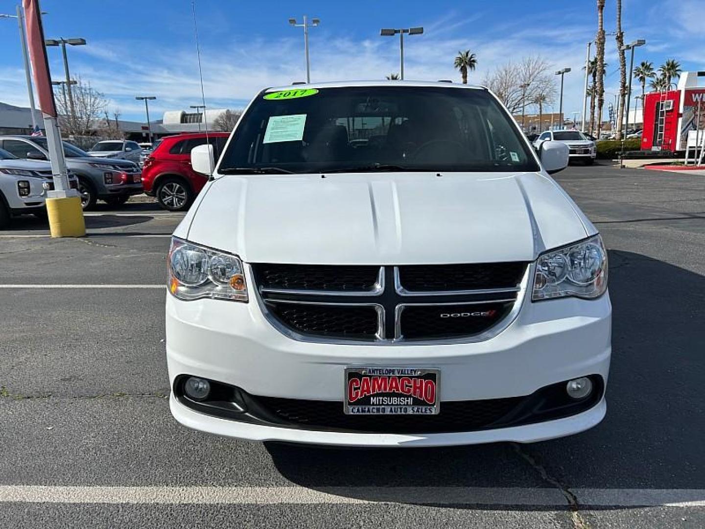 2017 WHITE Dodge Grand Caravan (2C4RDGCG8HR) with an V6 Flex Fuel 3.6 Liter engine, Automatic 6-Spd transmission, located at 412 Auto Vista Drive, Palmdale, 93551, (661) 945-0620, 34.592636, -118.136681 - Photo#1