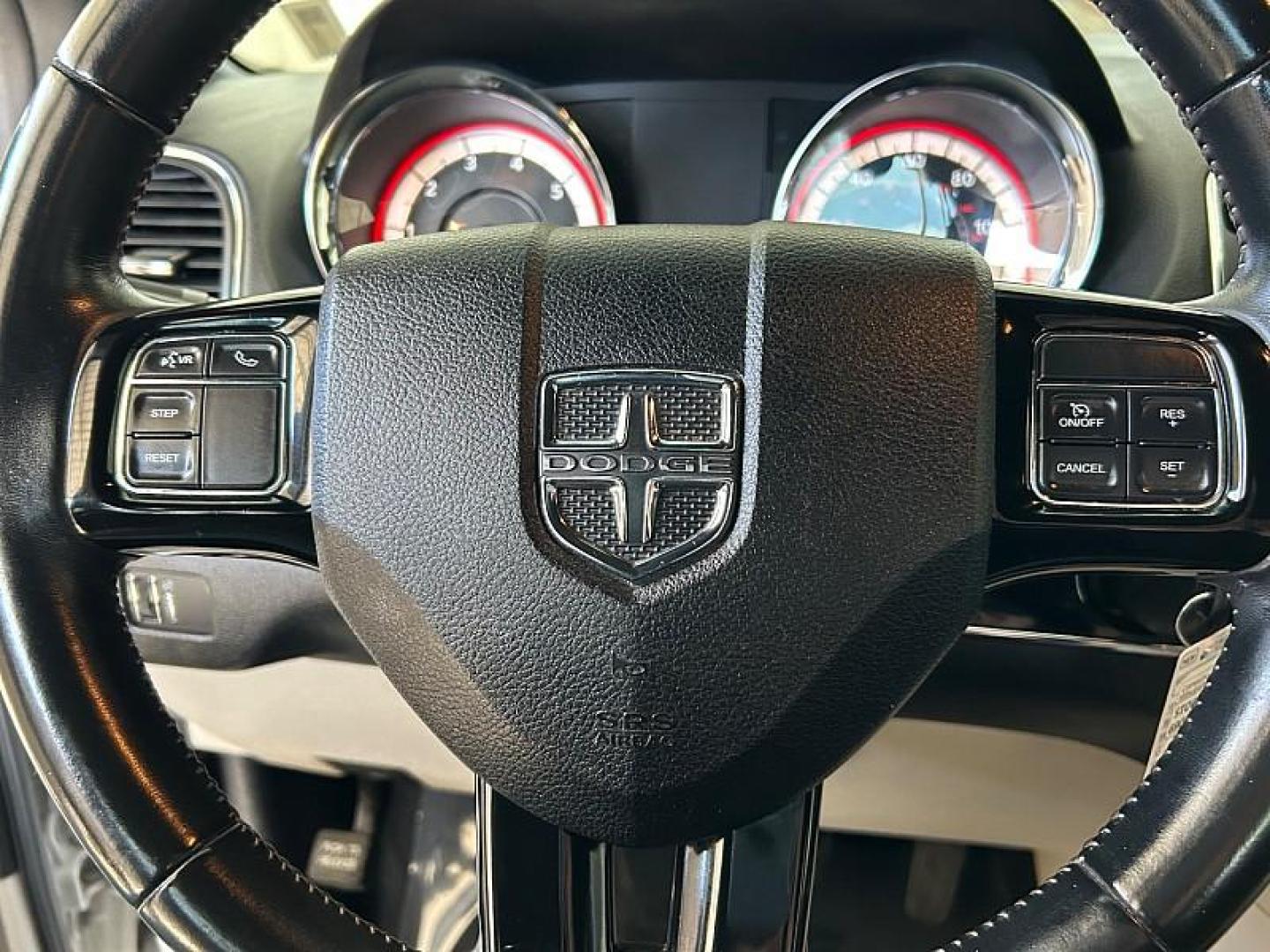 2017 WHITE Dodge Grand Caravan (2C4RDGCG8HR) with an V6 Flex Fuel 3.6 Liter engine, Automatic 6-Spd transmission, located at 412 Auto Vista Drive, Palmdale, 93551, (661) 945-0620, 34.592636, -118.136681 - Photo#17