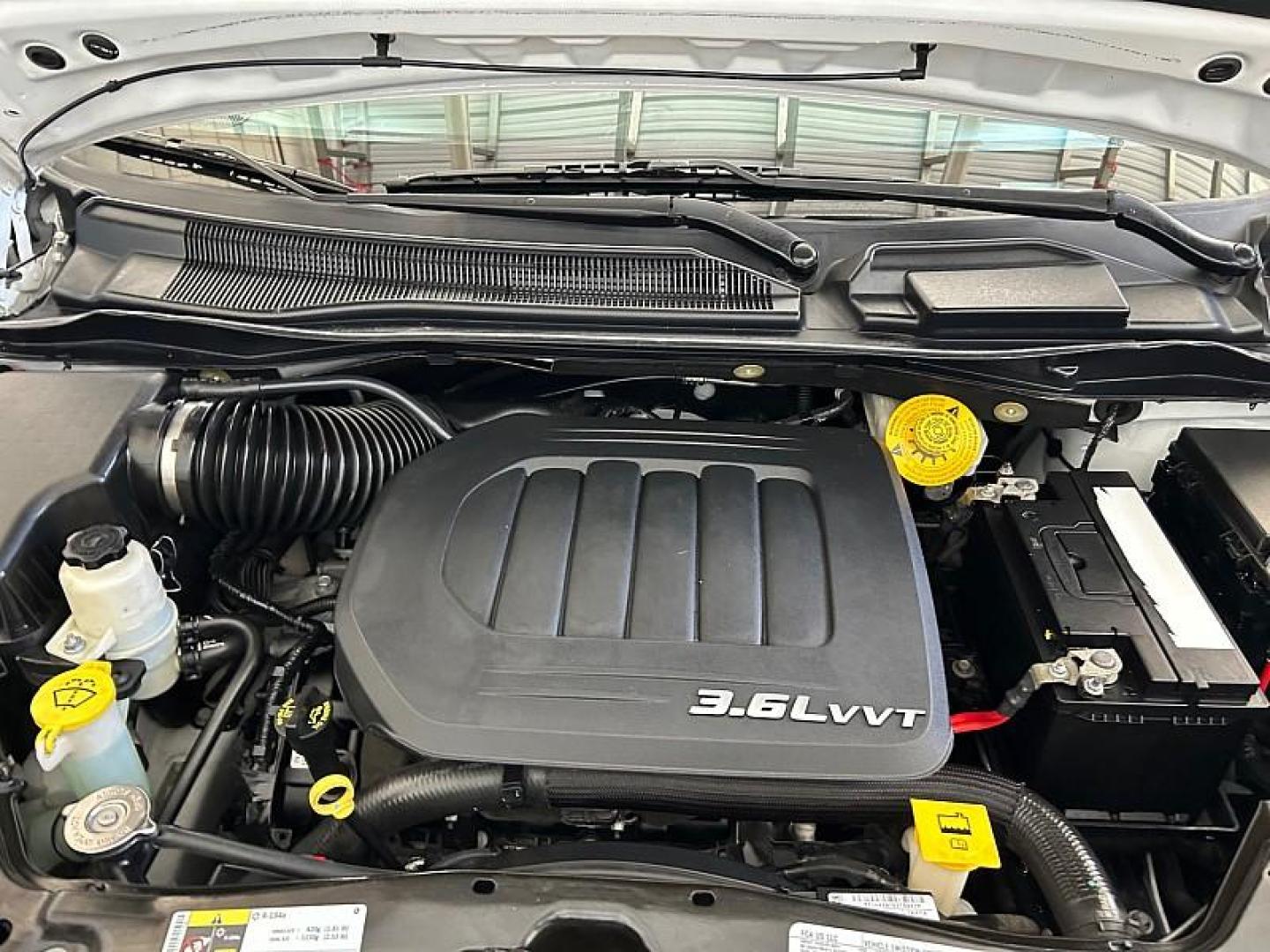 2017 WHITE Dodge Grand Caravan (2C4RDGCG8HR) with an V6 Flex Fuel 3.6 Liter engine, Automatic 6-Spd transmission, located at 412 Auto Vista Drive, Palmdale, 93551, (661) 945-0620, 34.592636, -118.136681 - Photo#30