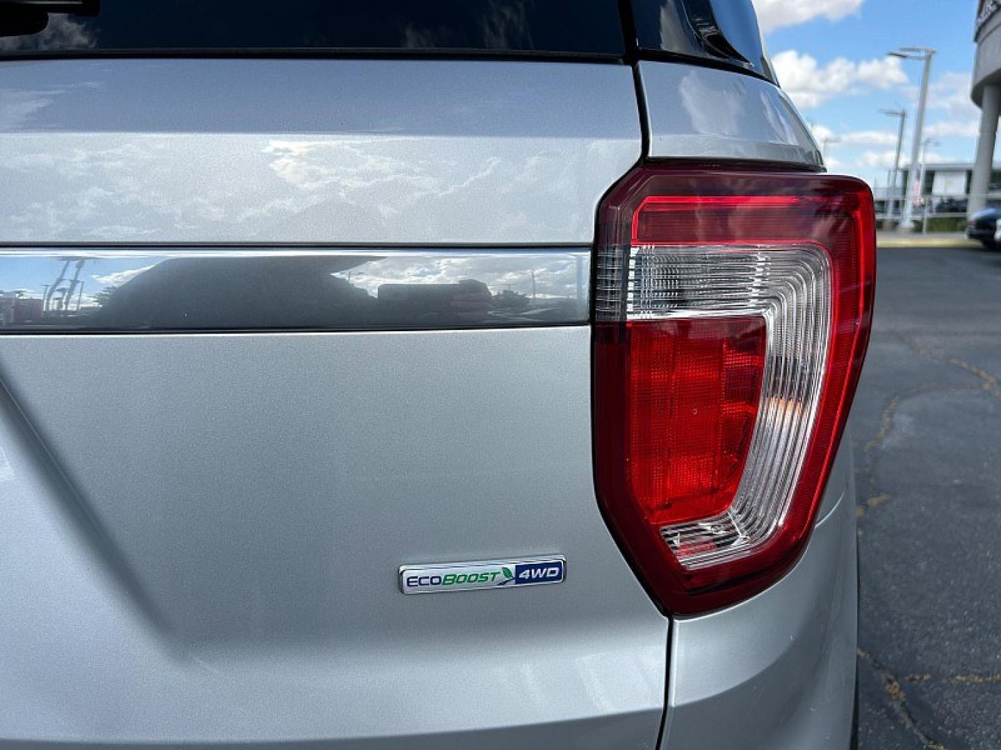 2017 SILVER Ford Explorer (1FM5K8HT2HG) with an V6 EcoBoost TT 3.5L engine, Auto 6-Spd SelectShift transmission, located at 412 Auto Vista Drive, Palmdale, 93551, (661) 945-0620, 34.592636, -118.136681- Photo#14