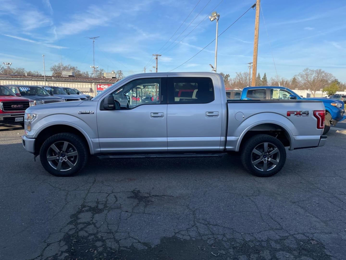 2017 Ingot Silver Ford F-150 XLT (1FTEW1EG1HK) with an 3.5L EcoBoost 3.5L Twin Turbo V6 375hp 470ft. lbs. Direct Injection engine, 10-Speed Shiftable Automatic transmission, located at 800 Riverside Ave, Roseville, CA, 95678, 916-773-4549 & Toll Free: 866-719-4393, 38.732265, -121.291039 - 4X4 FX4 SUPERCREW XLT ECOBOOST 3.5 TWIN TURBO ONE OWNER SERVICE RECORDS - Photo#4