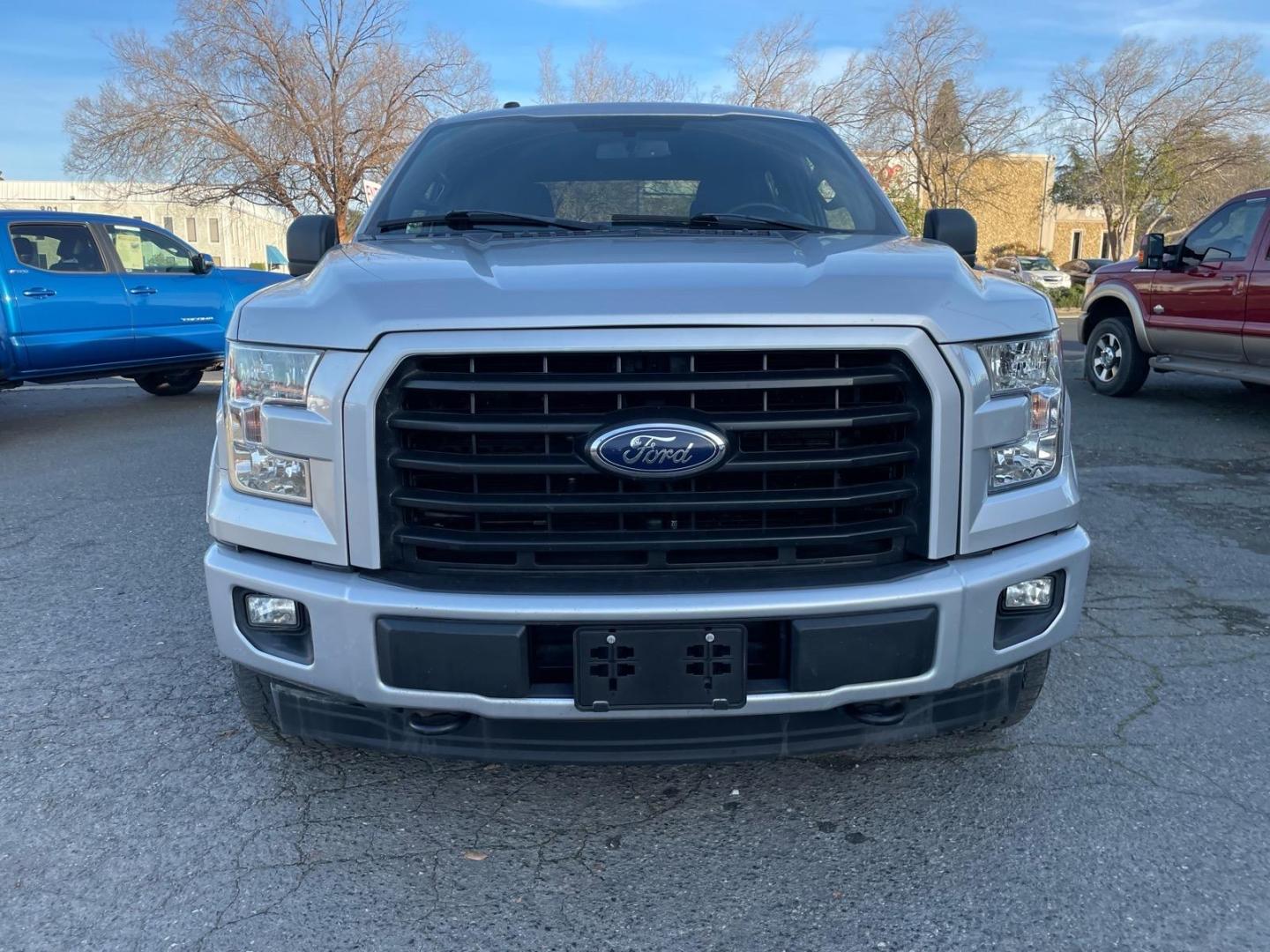 2017 Ingot Silver Ford F-150 XLT (1FTEW1EG1HK) with an 3.5L EcoBoost 3.5L Twin Turbo V6 375hp 470ft. lbs. Direct Injection engine, 10-Speed Shiftable Automatic transmission, located at 800 Riverside Ave, Roseville, CA, 95678, 916-773-4549 & Toll Free: 866-719-4393, 38.732265, -121.291039 - 4X4 FX4 SUPERCREW XLT ECOBOOST 3.5 TWIN TURBO ONE OWNER SERVICE RECORDS - Photo#7