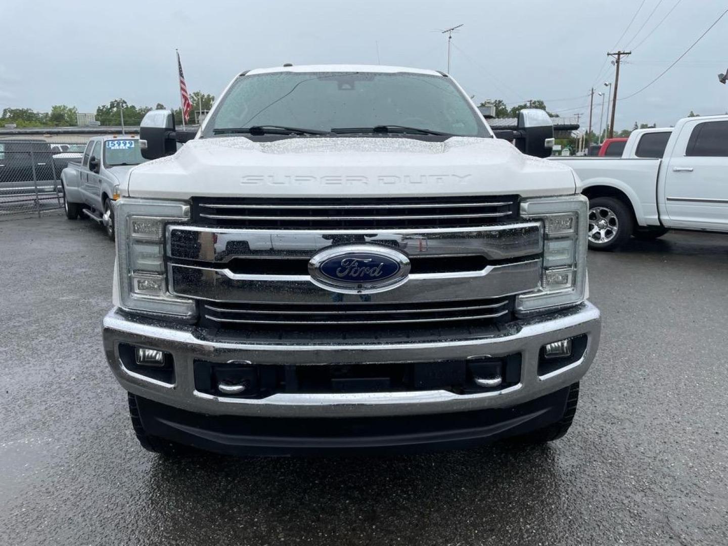 2017 Oxford White Ford F-250 Super Duty Lariat (1FT7W2BT8HE) with an 6.7L Power Stroke 6.7L Biodiesel Turbo V8 440hp 925ft. lbs. Common Rail Direct Injection engine, 6-Speed Shiftable Automatic transmission, located at 800 Riverside Ave, Roseville, CA, 95678, 916-773-4549 & Toll Free: 866-719-4393, 38.732265, -121.291039 - DIESEL CREW CAB 4X4 FX4 LARIAT TWIN PANEL MOON ROOF CLEAN CARFAX - Photo#8
