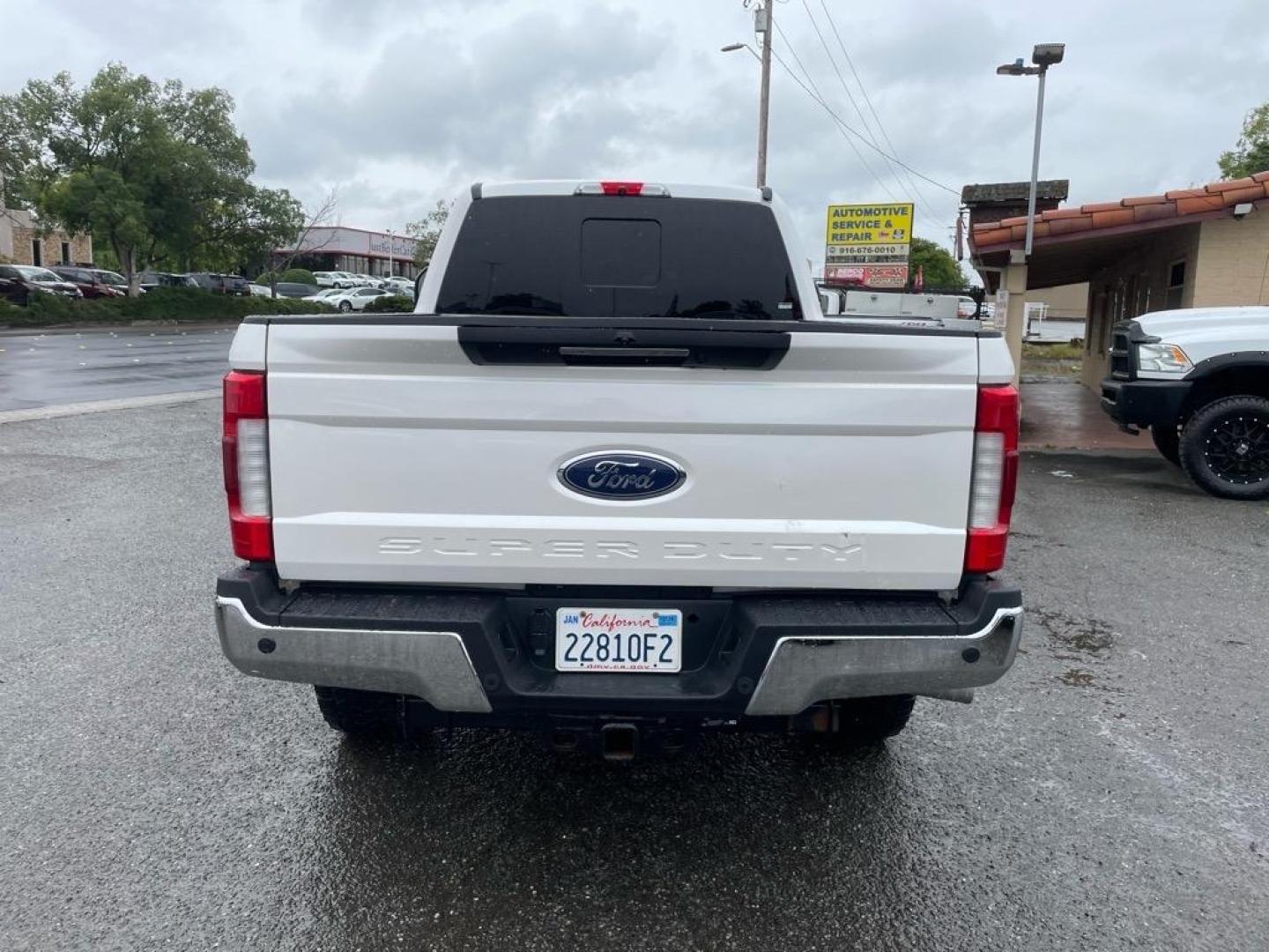 2017 Oxford White Ford F-250 Super Duty Lariat (1FT7W2BT8HE) with an 6.7L Power Stroke 6.7L Biodiesel Turbo V8 440hp 925ft. lbs. Common Rail Direct Injection engine, 6-Speed Shiftable Automatic transmission, located at 800 Riverside Ave, Roseville, CA, 95678, 916-773-4549 & Toll Free: 866-719-4393, 38.732265, -121.291039 - DIESEL CREW CAB 4X4 FX4 LARIAT TWIN PANEL MOON ROOF CLEAN CARFAX - Photo#9