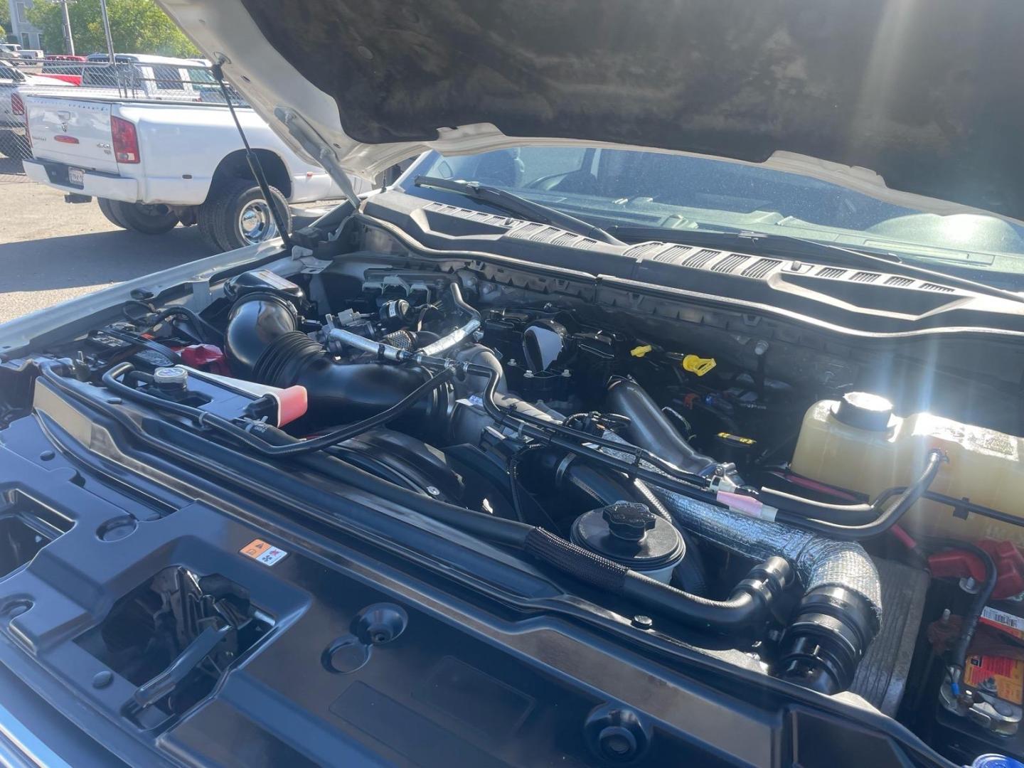 2017 Oxford White Ford F-250 Super Duty Lariat (1FT7W2BT0HE) with an 6.7L Power Stroke 6.7L Biodiesel Turbo V8 440hp 925ft. lbs. Common Rail Direct Injection engine, 6-Speed Shiftable Automatic transmission, located at 800 Riverside Ave, Roseville, CA, 95678, 916-773-4549 & Toll Free: 866-719-4393, 38.732265, -121.291039 - Photo#15