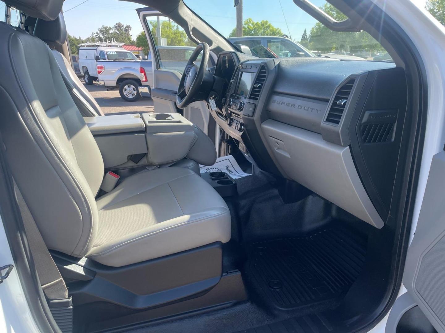 2017 Oxford White Ford F-250 Super Duty XL (1FT7W2BTXHE) with an 6.7L Power Stroke 6.7L Biodiesel Turbo V8 440hp 925ft. lbs. Common Rail Direct Injection engine, 6-Speed Shiftable Automatic transmission, located at 800 Riverside Ave, Roseville, CA, 95678, 916-773-4549 & Toll Free: 866-719-4393, 38.732265, -121.291039 - Photo#13