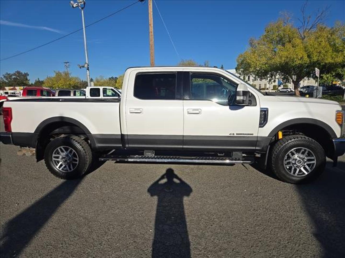 2017 Oxford White Ford F-350 Super Duty Lariat (1FT8W3BT6HE) with an 6.7L Power Stroke 6.7L Biodiesel Turbo V8 440hp 925ft. lbs. Common Rail Direct Injection engine, 6-Speed Shiftable Automatic transmission, located at 800 Riverside Ave, Roseville, CA, 95678, 916-773-4549 & Toll Free: 866-719-4393, 38.732265, -121.291039 - DIESEL CREW CAB 4X4 LARIAT ONE OWNER CLEAN CARFAX - Photo#4