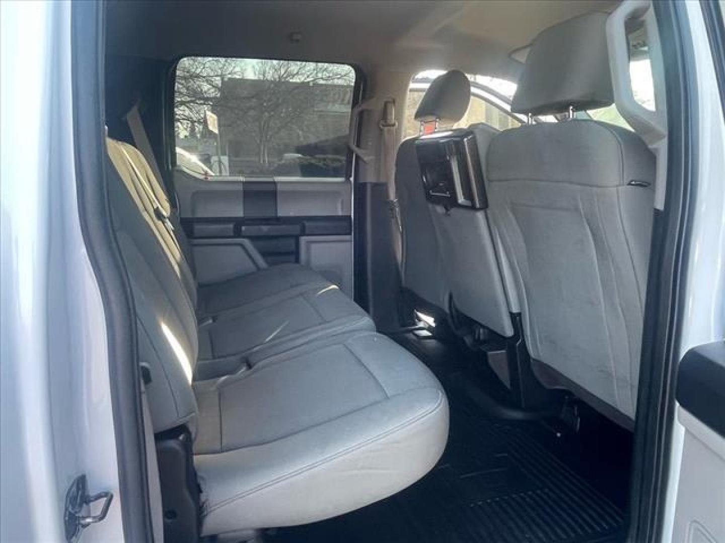 2017 Oxford White Ford F-250 Super Duty XL (1FT7W2BT7HE) with an 6.7L Power Stroke 6.7L Biodiesel Turbo V8 440hp 925ft. lbs. Common Rail Direct Injection engine, 6-Speed Shiftable Automatic transmission, located at 800 Riverside Ave, Roseville, CA, 95678, 916-773-4549 & Toll Free: 866-719-4393, 38.732265, -121.291039 - DIESEL CREW CAB 4X4 FX4 DIESEL CLEAN CARFAX - Photo#14