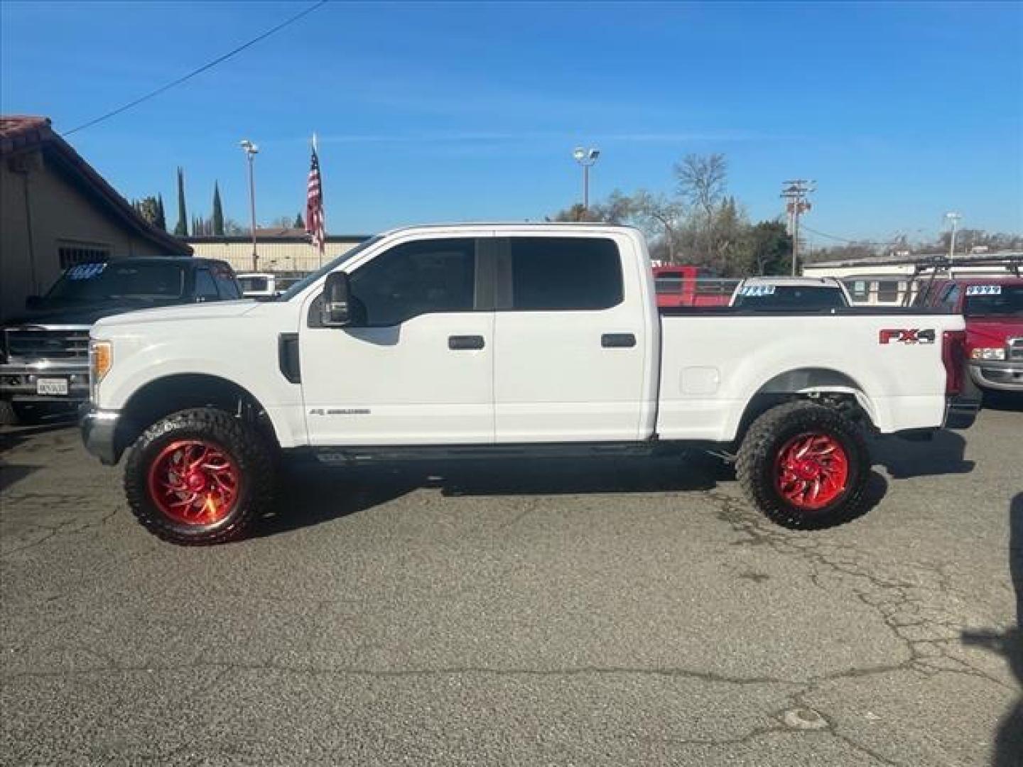 2017 Oxford White Ford F-250 Super Duty XL (1FT7W2BT7HE) with an 6.7L Power Stroke 6.7L Biodiesel Turbo V8 440hp 925ft. lbs. Common Rail Direct Injection engine, 6-Speed Shiftable Automatic transmission, located at 800 Riverside Ave, Roseville, CA, 95678, 916-773-4549 & Toll Free: 866-719-4393, 38.732265, -121.291039 - DIESEL CREW CAB 4X4 FX4 DIESEL CLEAN CARFAX - Photo#5