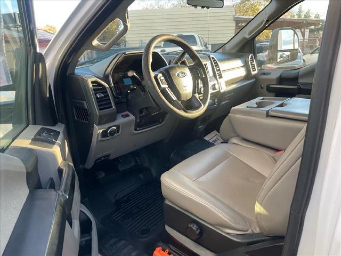 2017 White Ford F-550 XL (1FDUF5GT3HE) with an 6.7L 8 Cylinder Other engine, 6-Speed Automatic transmission, located at 800 Riverside Ave, Roseville, CA, 95678, 916-773-4549 & Toll Free: 866-719-4393, 38.732265, -121.291039 - DUALLY DIESEL DUMP BED ONE OWNER CLEAN CARFAX - Photo#10