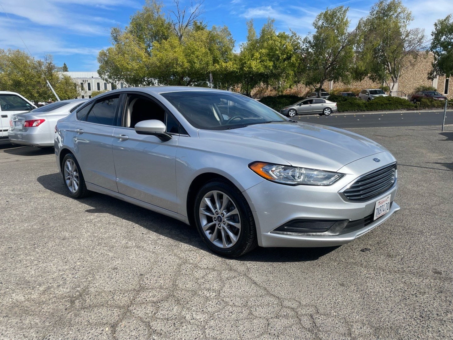 2017 Ingot Silver Ford Fusion SE (3FA6P0H75HR) with an 2.5L 2.5L I4 175hp 175ft. lbs. Sequential Multiport Fuel Injection engine, 6-Speed Automatic transmission, located at 800 Riverside Ave, Roseville, CA, 95678, 916-773-4549 & Toll Free: 866-719-4393, 38.732265, -121.291039 - SE NEW TIRES- Photo#1