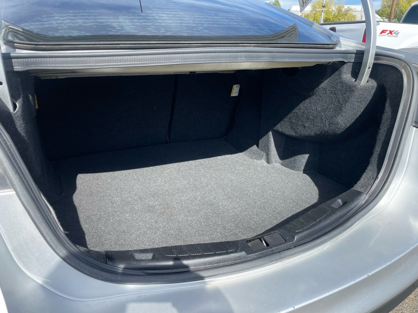 2017 Ingot Silver Ford Fusion SE (3FA6P0H75HR) with an 2.5L 2.5L I4 175hp 175ft. lbs. Sequential Multiport Fuel Injection engine, 6-Speed Automatic transmission, located at 800 Riverside Ave, Roseville, CA, 95678, 916-773-4549 & Toll Free: 866-719-4393, 38.732265, -121.291039 - SE NEW TIRES- Photo#8