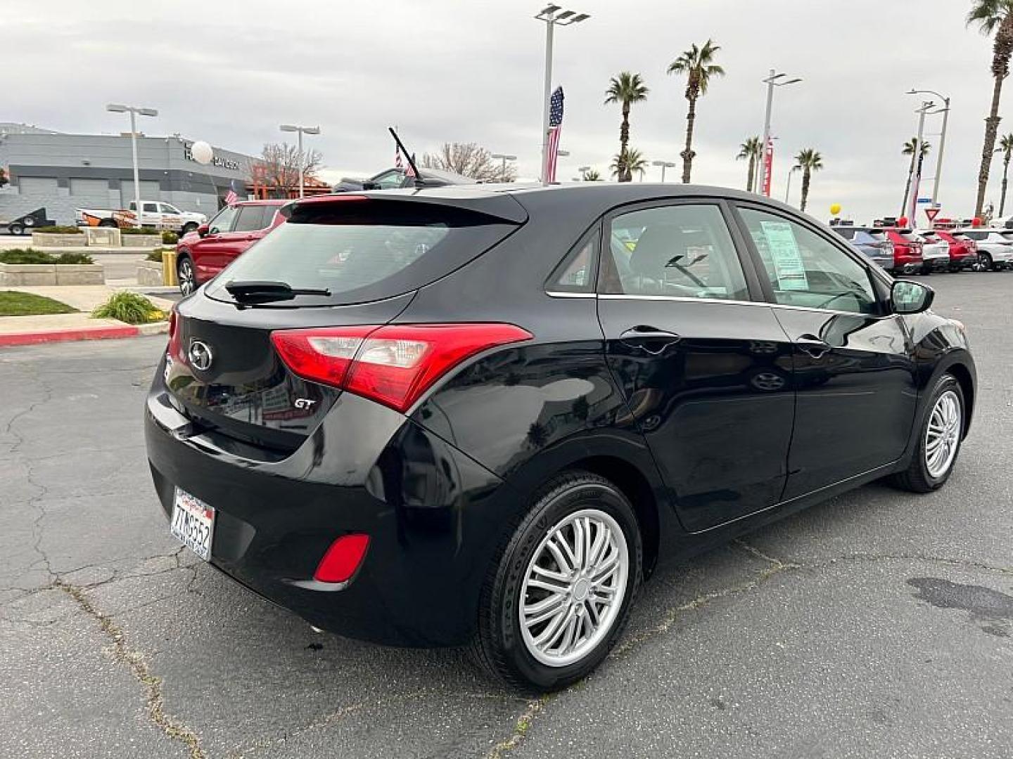 2017 BLACK Hyundai Elantra GT (KMHD35LHXHU) with an 4-Cyl 2.0 Liter engine, Auto 6-Spd Shiftronic transmission, located at 412 Auto Vista Drive, Palmdale, 93551, (661) 945-0620, 34.592636, -118.136681 - Photo#8
