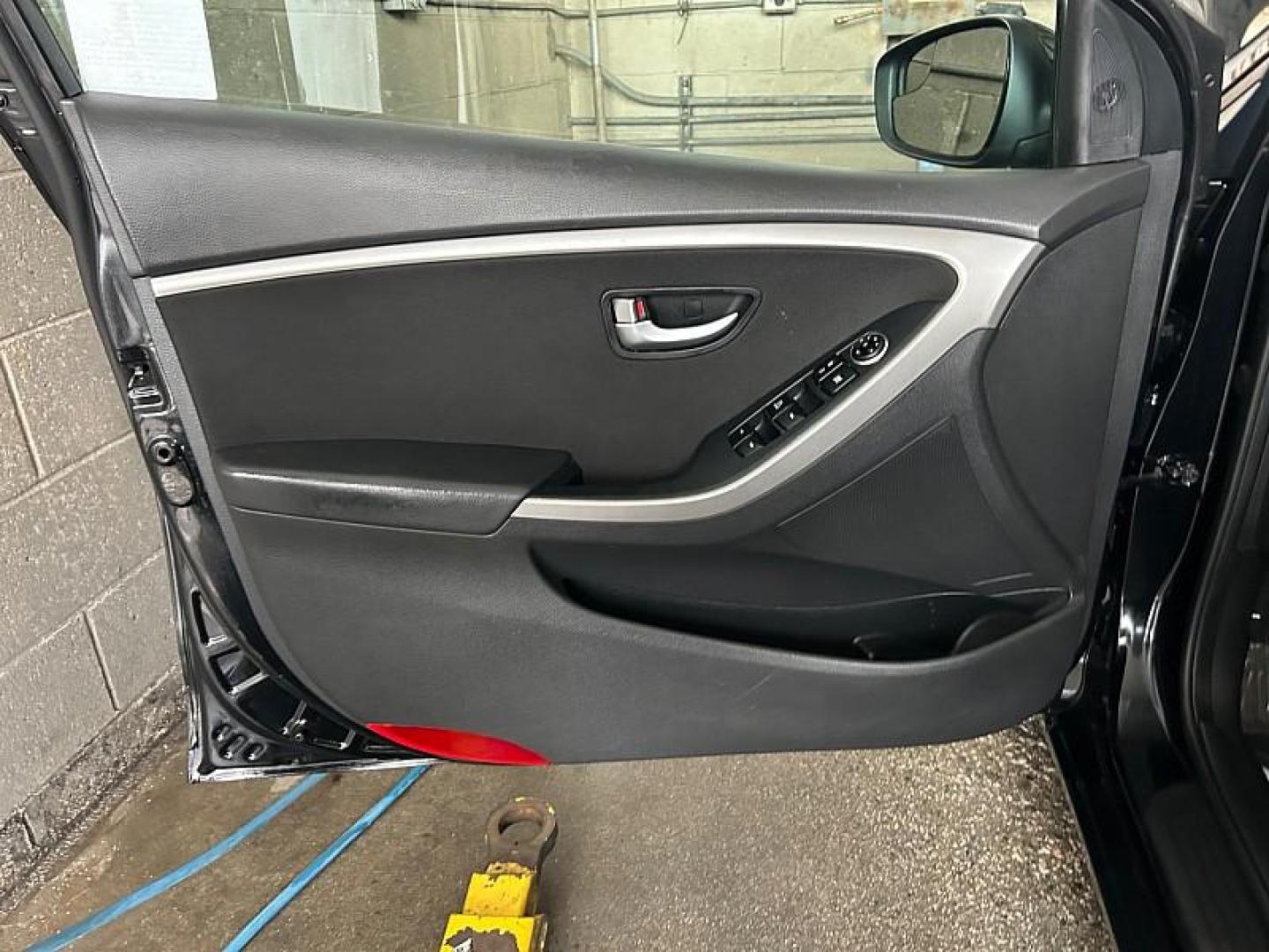 2017 BLACK Hyundai Elantra GT (KMHD35LHXHU) with an 4-Cyl 2.0 Liter engine, Auto 6-Spd Shiftronic transmission, located at 412 Auto Vista Drive, Palmdale, 93551, (661) 945-0620, 34.592636, -118.136681 - Photo#16