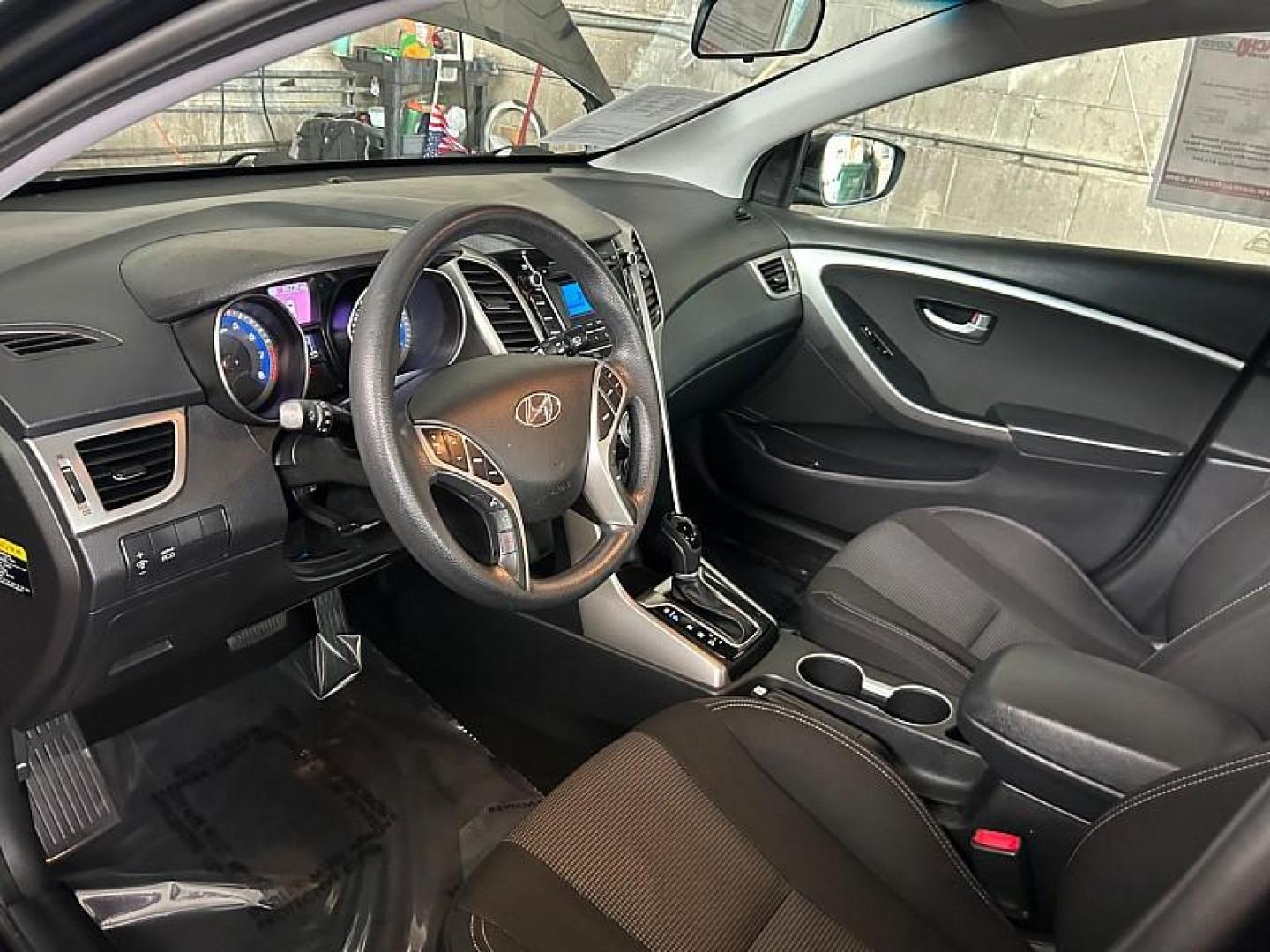 2017 BLACK Hyundai Elantra GT (KMHD35LHXHU) with an 4-Cyl 2.0 Liter engine, Auto 6-Spd Shiftronic transmission, located at 412 Auto Vista Drive, Palmdale, 93551, (661) 945-0620, 34.592636, -118.136681 - Photo#17