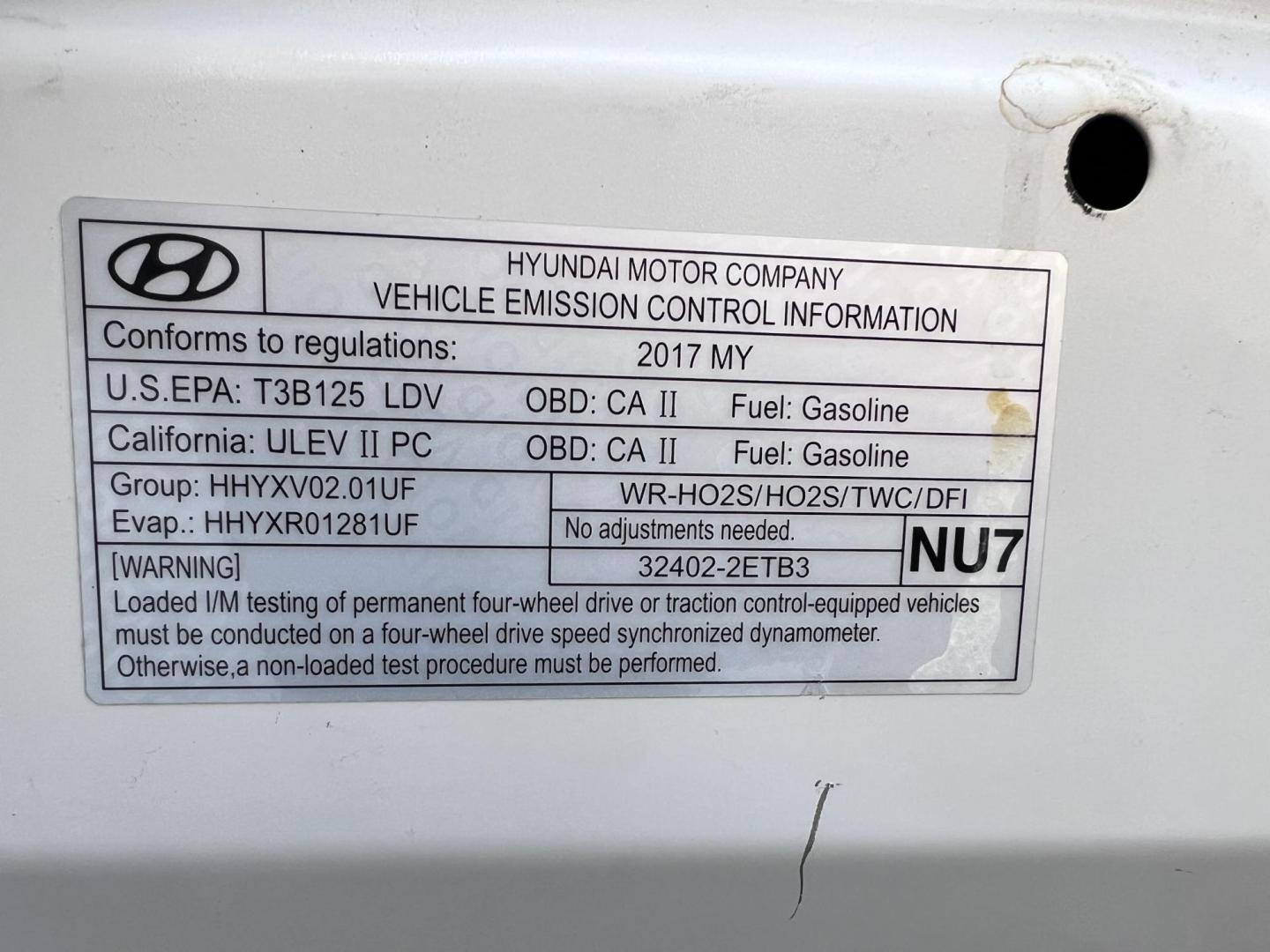 2017 White /Black Hyundai Tucson SE w/Preferred Package AWD (KM8J3CA41HU) with an 2.0L L4 DOHC 16V engine, 6A transmission, located at 30 S. Berkeley Avenue, Pasadena, CA, 91107, (626) 248-7567, 34.145447, -118.109398 - 2017 Hyundai Tucson SE – Buy Here Pay Here – No Credit Needed – Crown City Motors in Pasadena, CA Looking for a reliable and stylish SUV that fits your budget and helps you get back on the road today? Look no further than this 2017 Hyundai Tucson SE, now available at Crown City Motors, your - Photo#38