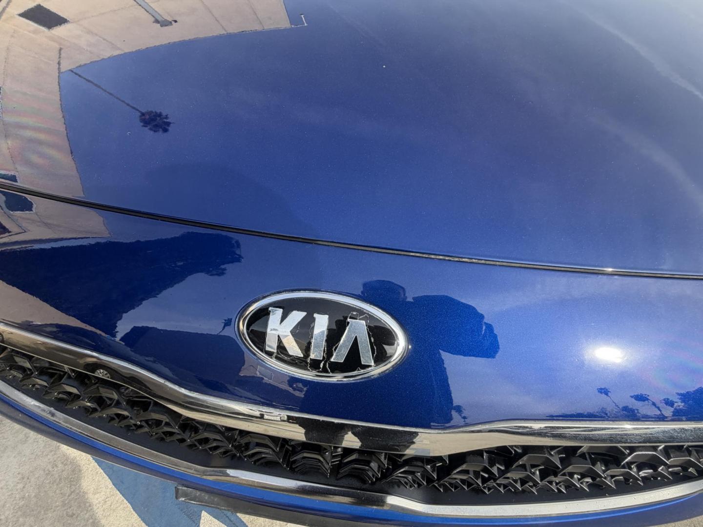 2017 Kia Forte EX (3KPFL4A80HE) with an 2.0L L4 DOHC 16V engine, 6A transmission, located at 30 S. Berkeley Avenue, Pasadena, CA, 91107, (626) 248-7567, 34.145447, -118.109398 - Crown City Motors is a used “Buy Here Pay Here” car dealer in Pasadena CA. “Buy Here Pay Here” financing, means that when you purchase your vehicle from our dealership, that you make the payments to the dealership as well. We do not need the banks approval to get you approved for a used auto - Photo#7