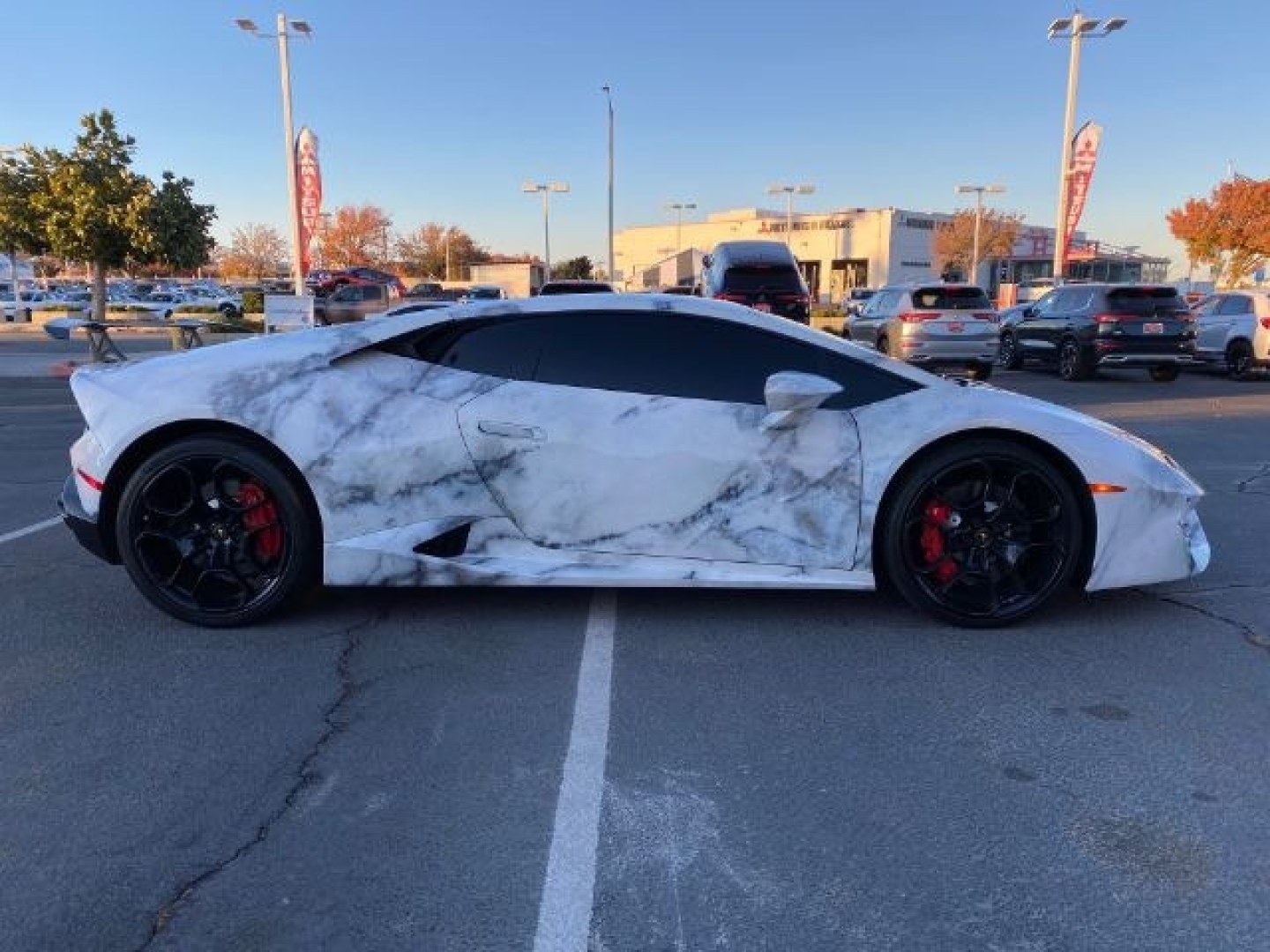 2017 WHITE Lamborghini Huracan (ZHWUC2ZF6HL) with an V10 5.2 Liter engine, Auto 7-Spd Dual-Clutch transmission, located at 412 Auto Vista Drive, Palmdale, 93551, (661) 945-0620, 34.592636, -118.136681- Photo#3