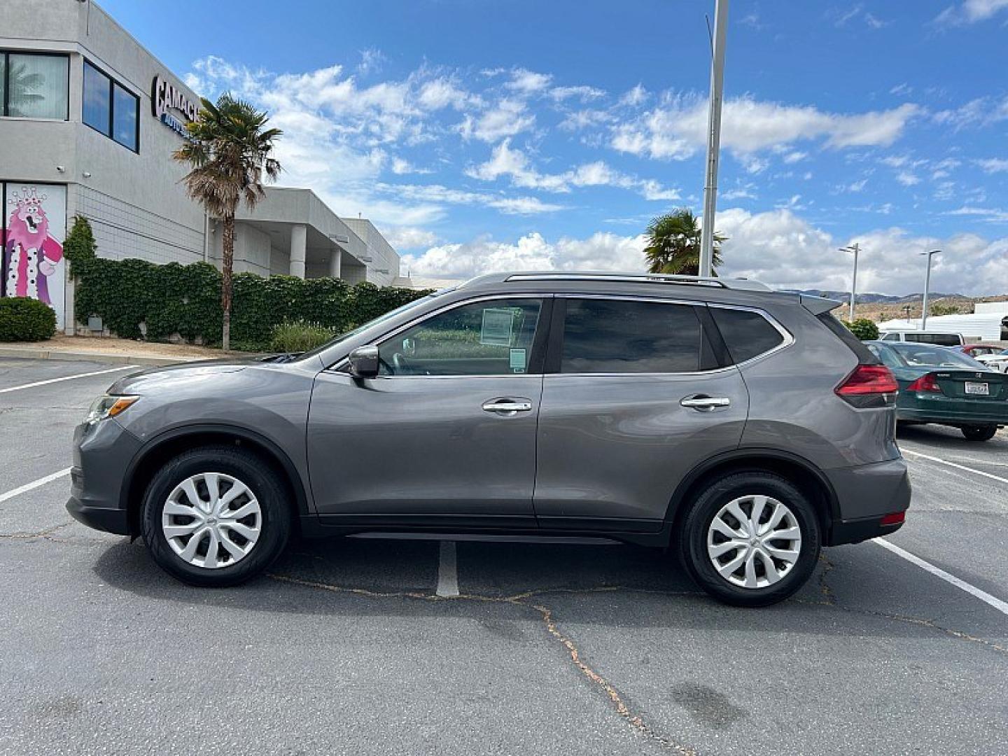 2017 GRAY Nissan Rogue (5N1AT2MN5HC) with an 4-Cyl 2.5 Liter engine, Auto CVT Xtronic transmission, located at 412 Auto Vista Drive, Palmdale, 93551, (661) 945-0620, 34.592636, -118.136681- Photo#8