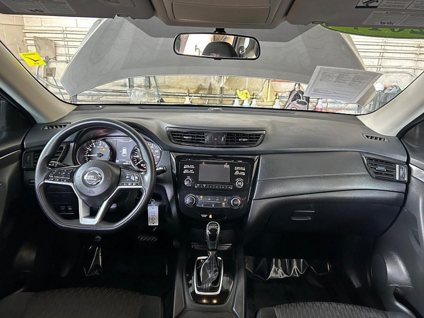 2017 GRAY Nissan Rogue (5N1AT2MN5HC) with an 4-Cyl 2.5 Liter engine, Auto CVT Xtronic transmission, located at 412 Auto Vista Drive, Palmdale, 93551, (661) 945-0620, 34.592636, -118.136681- Photo#19