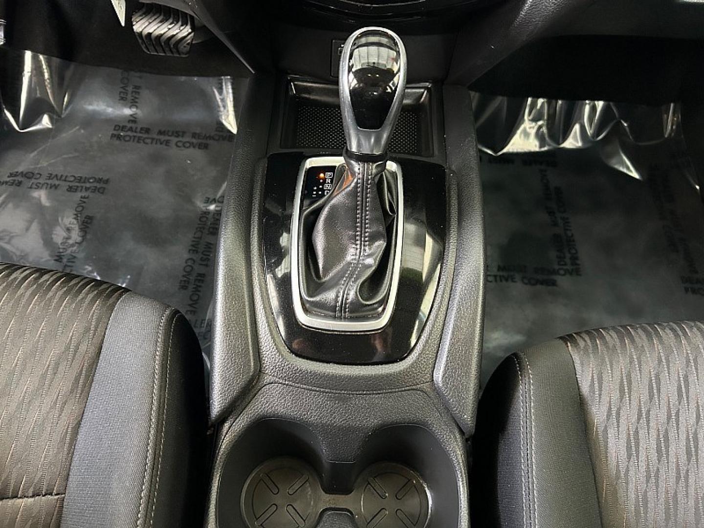2017 GRAY Nissan Rogue (5N1AT2MN5HC) with an 4-Cyl 2.5 Liter engine, Auto CVT Xtronic transmission, located at 412 Auto Vista Drive, Palmdale, 93551, (661) 945-0620, 34.592636, -118.136681- Photo#21