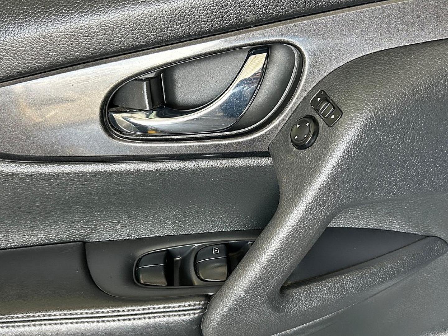 2017 GRAY Nissan Rogue (5N1AT2MN5HC) with an 4-Cyl 2.5 Liter engine, Auto CVT Xtronic transmission, located at 412 Auto Vista Drive, Palmdale, 93551, (661) 945-0620, 34.592636, -118.136681- Photo#31
