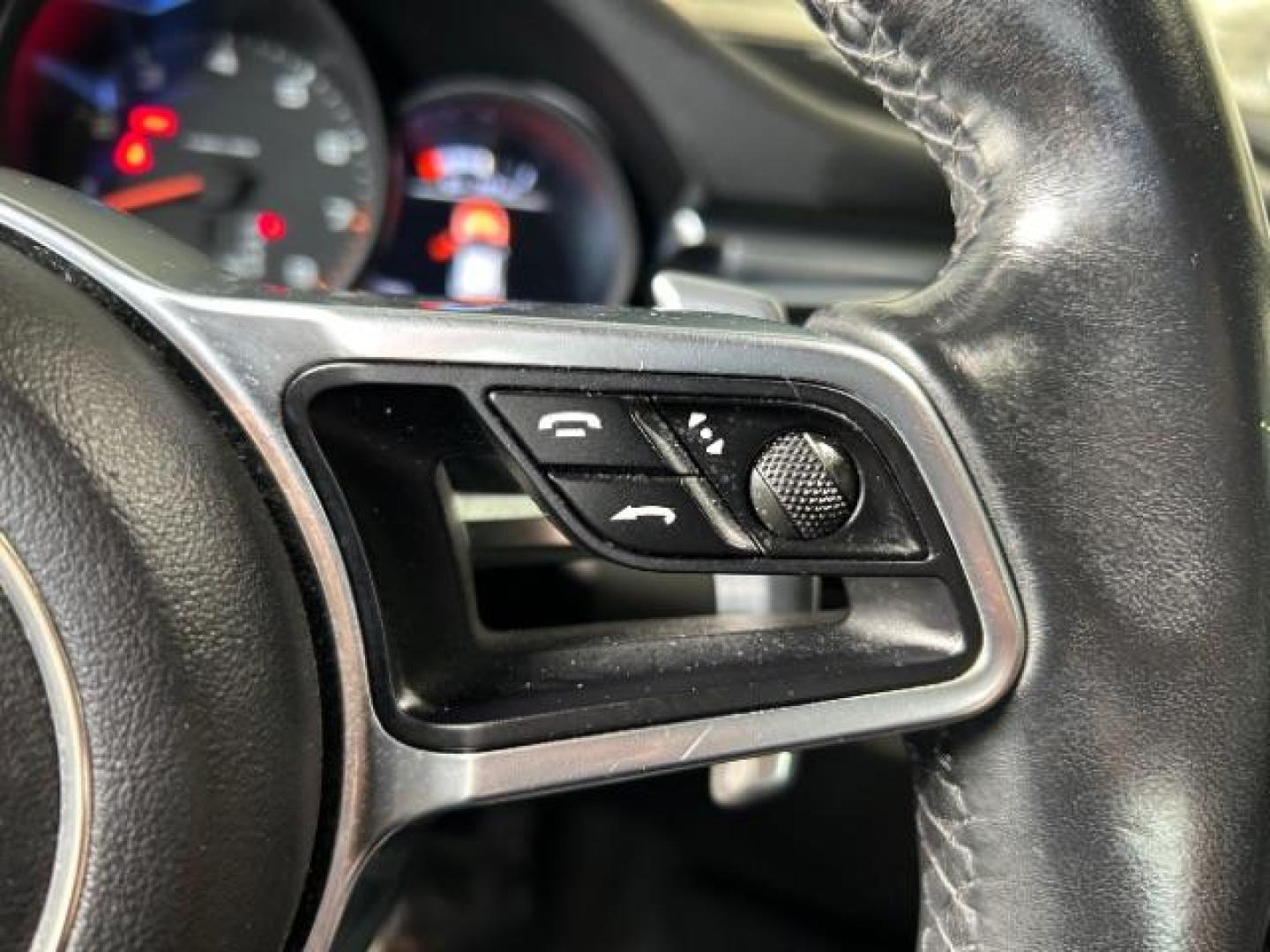 2017 SILVER Porsche Macan (WP1AA2A57HL) with an 4-Cyl Turbo 2.0 Liter engine, Auto 7-Spd PDK Dbl-Cltch transmission, located at 412 Auto Vista Drive, Palmdale, 93551, (661) 945-0620, 34.592636, -118.136681 - Photo#21