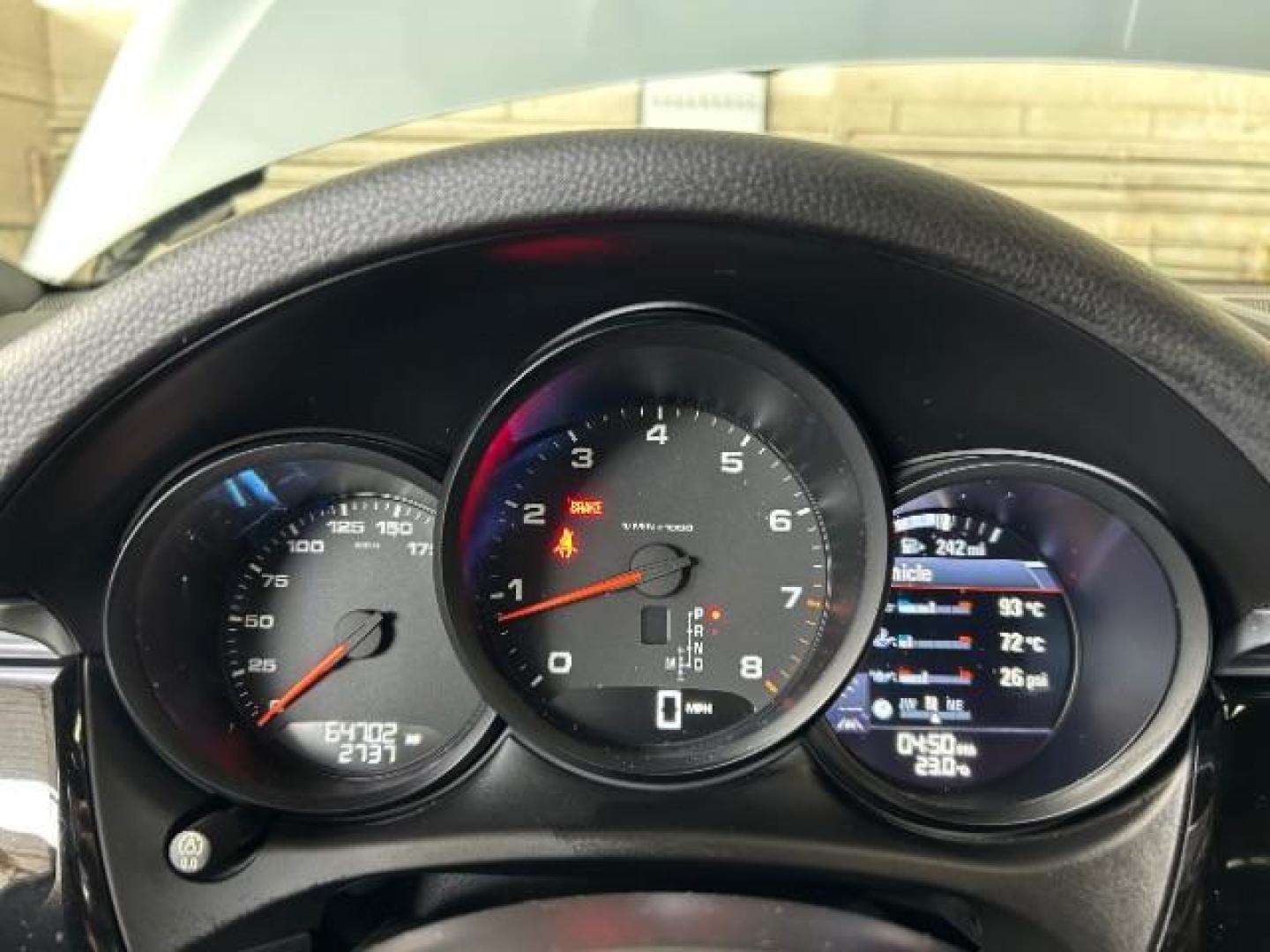 2017 SILVER Porsche Macan (WP1AA2A57HL) with an 4-Cyl Turbo 2.0 Liter engine, Auto 7-Spd PDK Dbl-Cltch transmission, located at 412 Auto Vista Drive, Palmdale, 93551, (661) 945-0620, 34.592636, -118.136681 - Photo#25