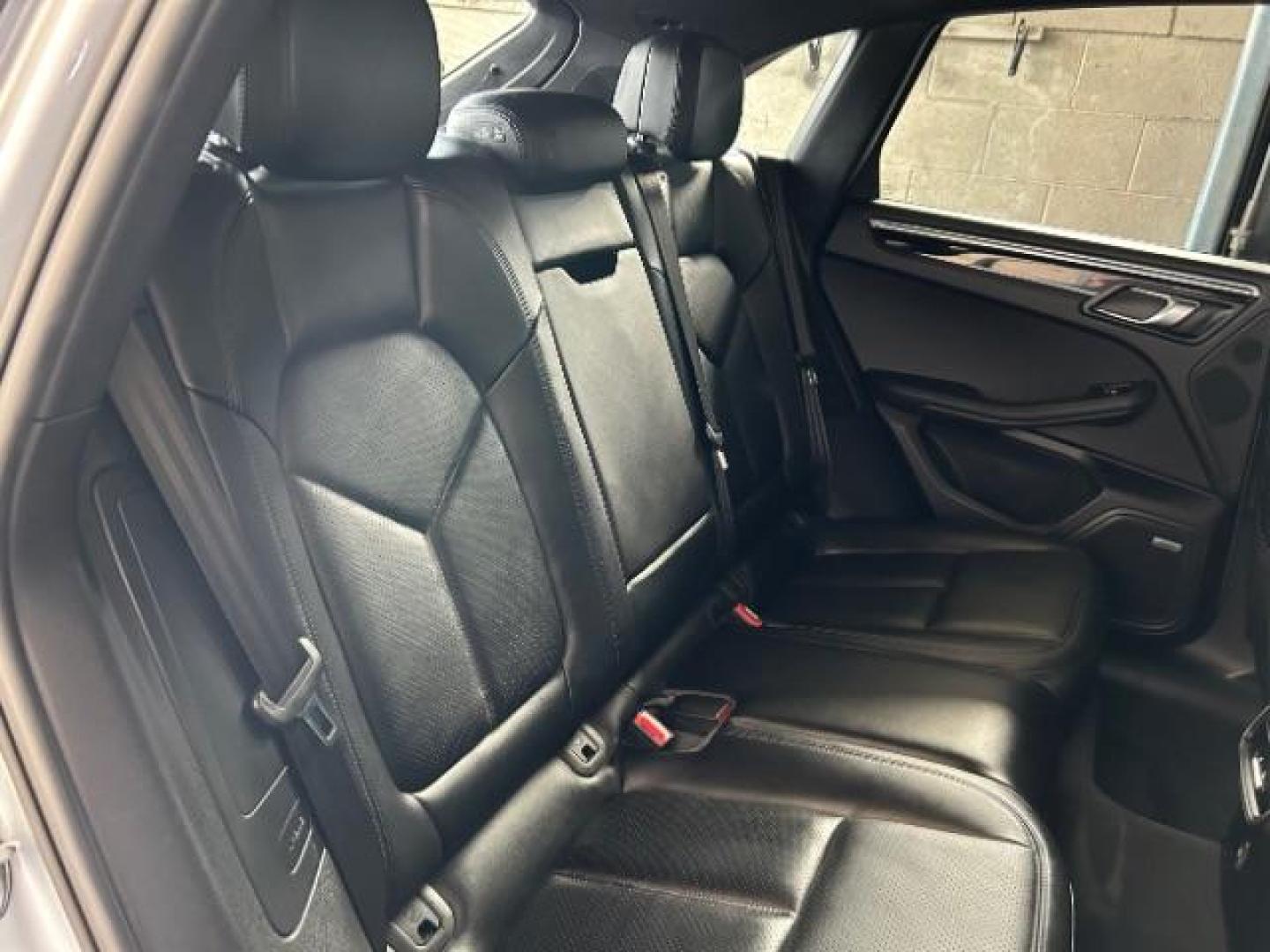 2017 SILVER Porsche Macan (WP1AA2A57HL) with an 4-Cyl Turbo 2.0 Liter engine, Auto 7-Spd PDK Dbl-Cltch transmission, located at 412 Auto Vista Drive, Palmdale, 93551, (661) 945-0620, 34.592636, -118.136681 - Photo#28
