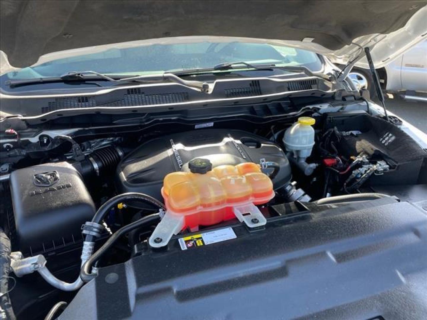 2017 Bright White Clear Coat RAM 1500 Laramie (1C6RR7NM4HS) with an 3.0L EcoDiesel 3.0L Biodiesel Turbo V6 240hp 420ft. lbs. Common Rail Direct Injection engine, 8-Speed Shiftable Automatic transmission, located at 800 Riverside Ave, Roseville, CA, 95678, 916-773-4549 & Toll Free: 866-719-4393, 38.732265, -121.291039 - ECODIESEL CREW CAB 4X4 LARAMIE LEATHER CLEAN CARFAX - Photo#17