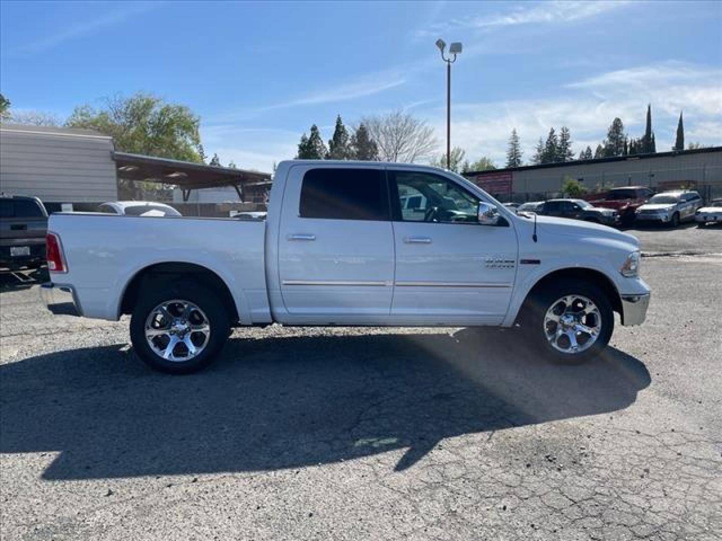 2017 Bright White Clear Coat RAM 1500 Laramie (1C6RR7NM4HS) with an 3.0L EcoDiesel 3.0L Biodiesel Turbo V6 240hp 420ft. lbs. Common Rail Direct Injection engine, 8-Speed Shiftable Automatic transmission, located at 800 Riverside Ave, Roseville, CA, 95678, 916-773-4549 & Toll Free: 866-719-4393, 38.732265, -121.291039 - ECODIESEL CREW CAB 4X4 LARAMIE LEATHER CLEAN CARFAX - Photo#6