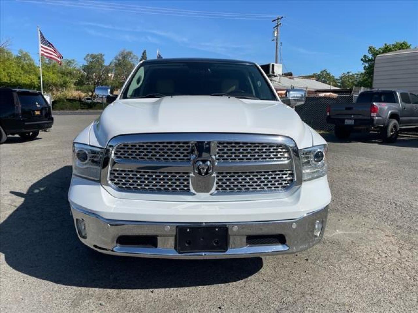 2017 Bright White Clear Coat RAM 1500 Laramie (1C6RR7NM4HS) with an 3.0L EcoDiesel 3.0L Biodiesel Turbo V6 240hp 420ft. lbs. Common Rail Direct Injection engine, 8-Speed Shiftable Automatic transmission, located at 800 Riverside Ave, Roseville, CA, 95678, 916-773-4549 & Toll Free: 866-719-4393, 38.732265, -121.291039 - ECODIESEL CREW CAB 4X4 LARAMIE LEATHER CLEAN CARFAX - Photo#8