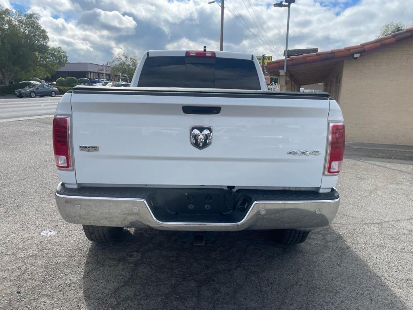2017 Bright White Clear Coat RAM 2500 Laramie (3C6UR5NL6HG) with an 6.7L Cummins 6.7L Diesel Turbo I6 350hp 660ft. lbs. Common Rail Direct Injection engine, Automatic transmission, located at 800 Riverside Ave, Roseville, CA, 95678, 916-773-4549 & Toll Free: 866-719-4393, 38.732265, -121.291039 - CUMMINS DIESEL MEGA CAB 4X4 LARAMIE CLEAN CARFAX - Photo#8