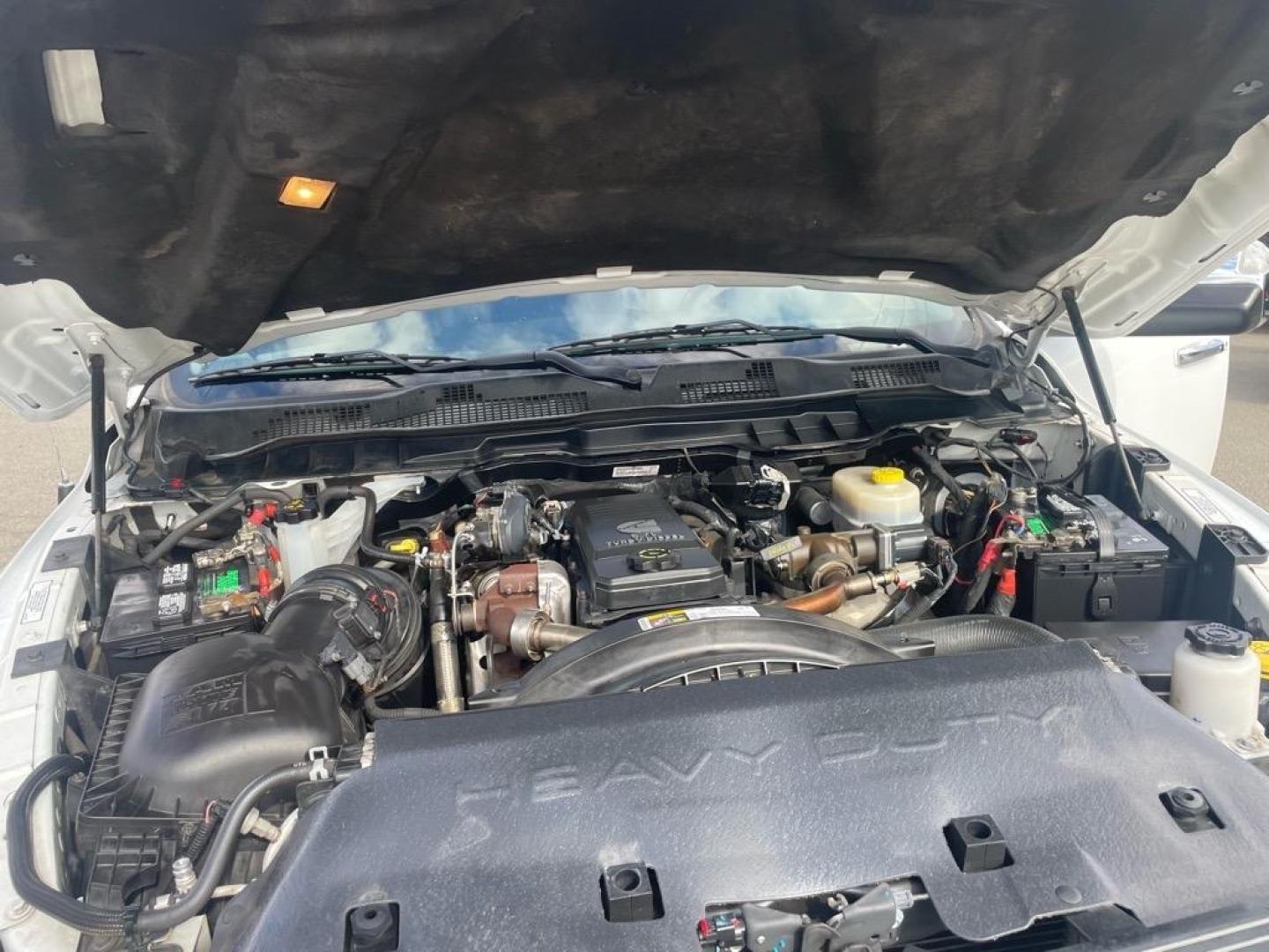 2017 Bright White Clear Coat RAM 2500 Laramie (3C6UR5NL6HG) with an 6.7L Cummins 6.7L Diesel Turbo I6 350hp 660ft. lbs. Common Rail Direct Injection engine, Automatic transmission, located at 800 Riverside Ave, Roseville, CA, 95678, 916-773-4549 & Toll Free: 866-719-4393, 38.732265, -121.291039 - CUMMINS DIESEL MEGA CAB 4X4 LARAMIE CLEAN CARFAX - Photo#14