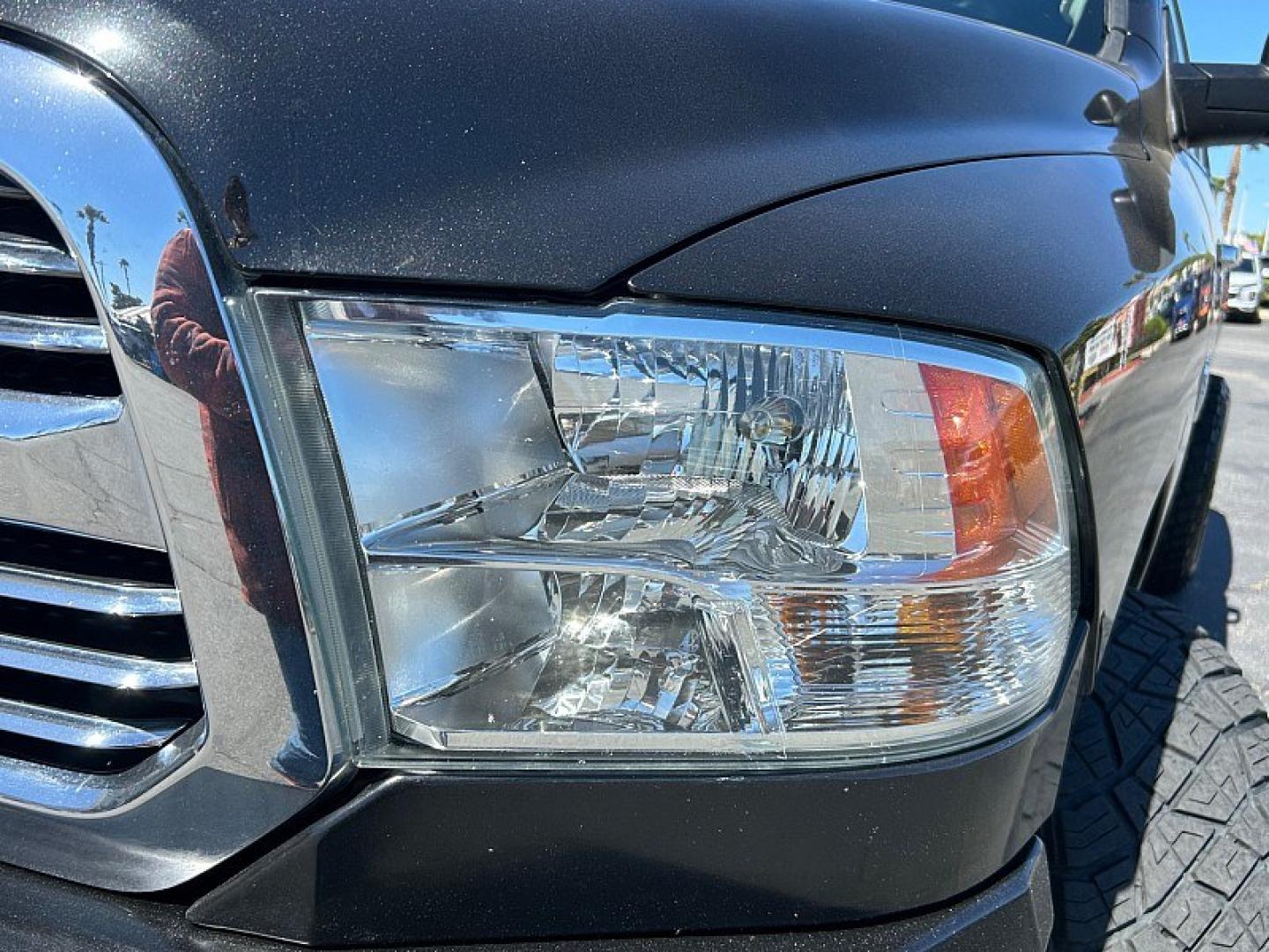 2017 BLACK Ram 1500 4WD (3C6RR7LTXHG) with an V8 HEMI 5.7 Liter engine, Automatic 8-Spd transmission, located at 412 Auto Vista Drive, Palmdale, 93551, (661) 945-0620, 34.592636, -118.136681 - Photo#5