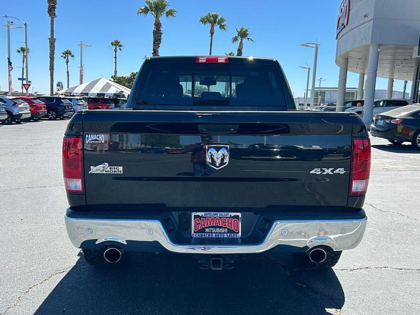 2017 BLACK Ram 1500 4WD (3C6RR7LTXHG) with an V8 HEMI 5.7 Liter engine, Automatic 8-Spd transmission, located at 412 Auto Vista Drive, Palmdale, 93551, (661) 945-0620, 34.592636, -118.136681 - Photo#9