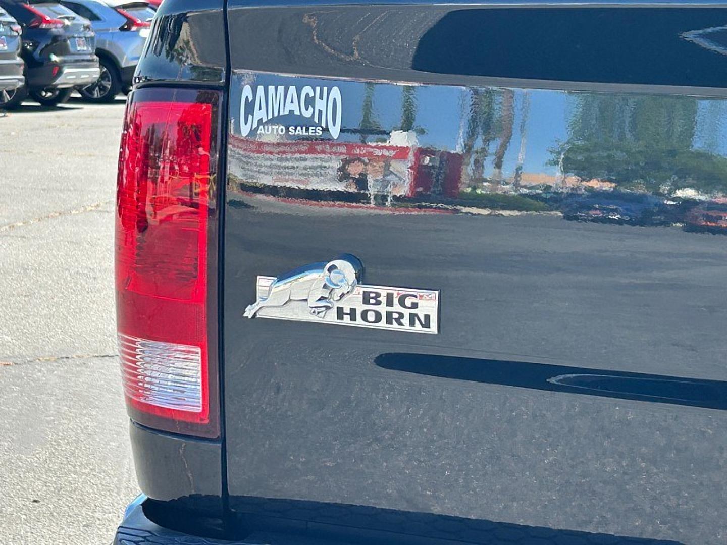 2017 BLACK Ram 1500 4WD (3C6RR7LTXHG) with an V8 HEMI 5.7 Liter engine, Automatic 8-Spd transmission, located at 412 Auto Vista Drive, Palmdale, 93551, (661) 945-0620, 34.592636, -118.136681 - Photo#11