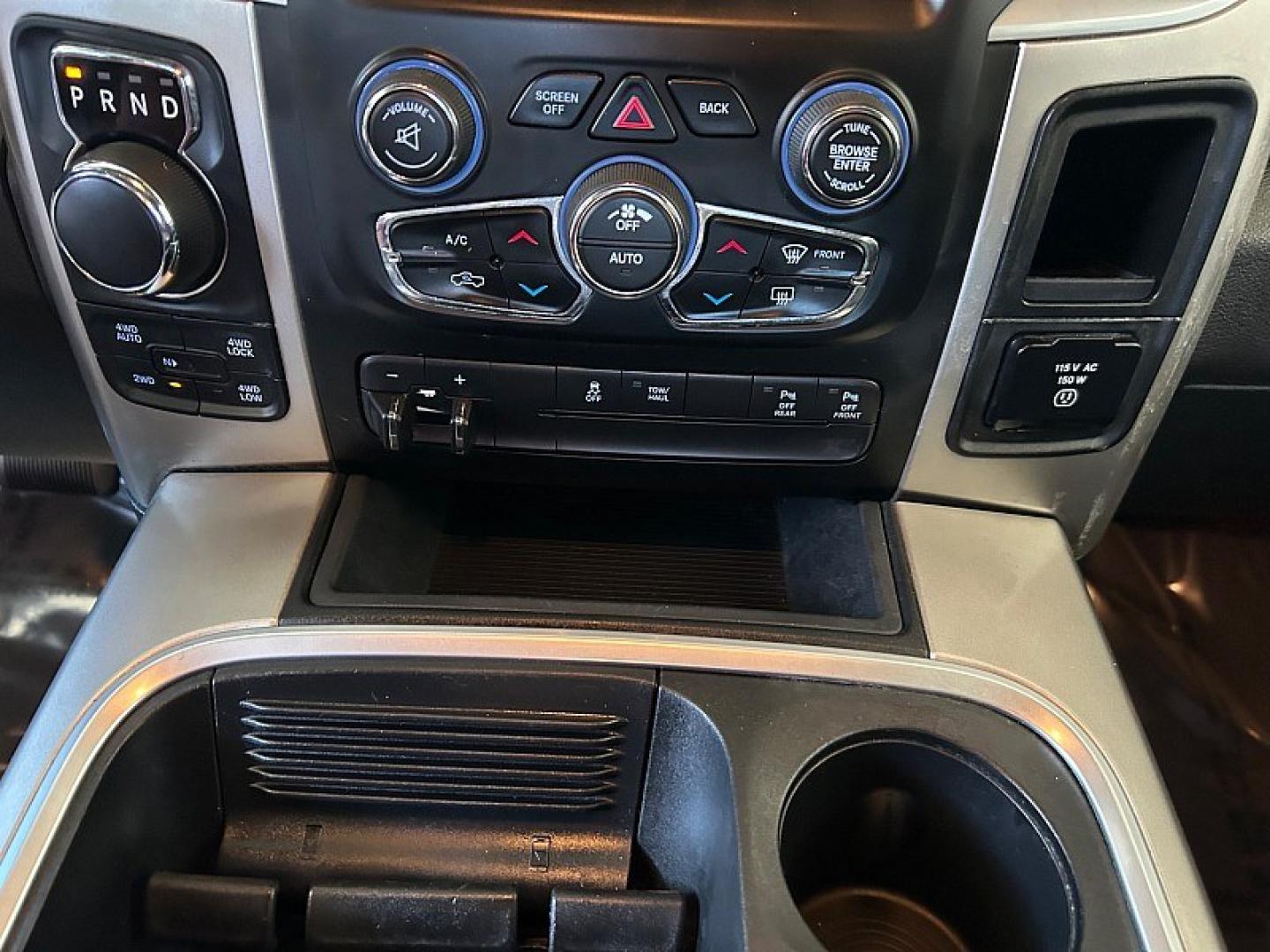 2017 BLACK Ram 1500 4WD (3C6RR7LTXHG) with an V8 HEMI 5.7 Liter engine, Automatic 8-Spd transmission, located at 412 Auto Vista Drive, Palmdale, 93551, (661) 945-0620, 34.592636, -118.136681 - Photo#22
