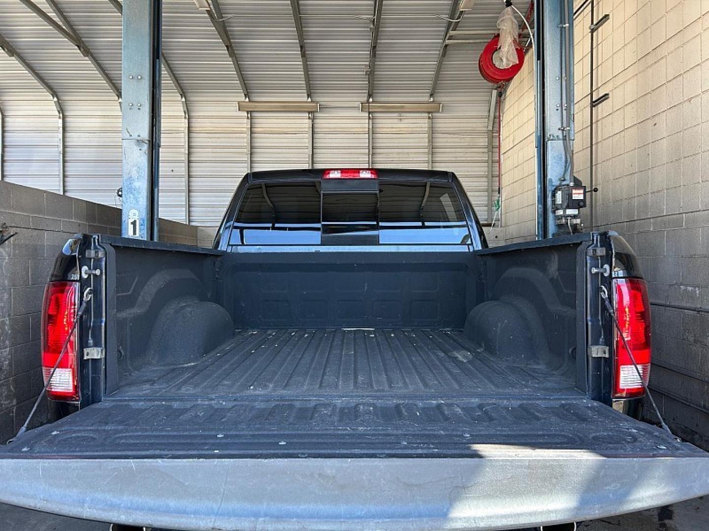 2017 BLACK Ram 1500 4WD (3C6RR7LTXHG) with an V8 HEMI 5.7 Liter engine, Automatic 8-Spd transmission, located at 412 Auto Vista Drive, Palmdale, 93551, (661) 945-0620, 34.592636, -118.136681 - Photo#26