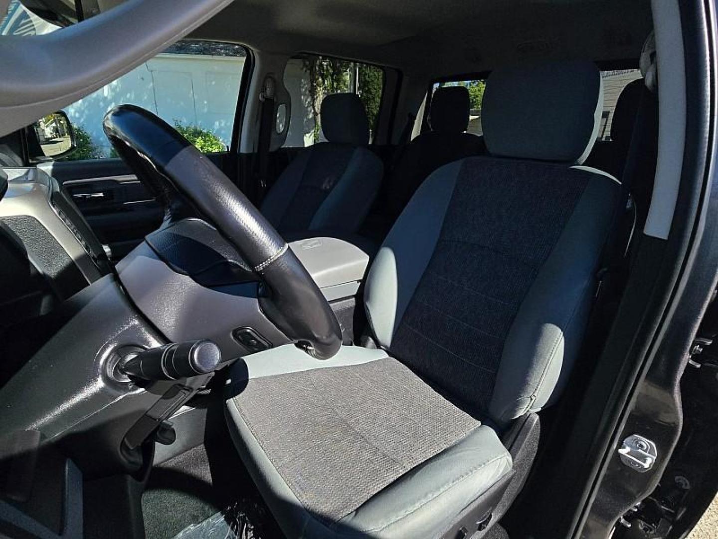2017 GRAY Ram 1500 4WD (1C6RR7LT3HS) with an V8 HEMI 5.7 Liter engine, Automatic 8-Spd transmission, located at 246 E Walker St., Orland, 95963, (530) 865-5800, 39.747589, -122.178398 - Photo#11