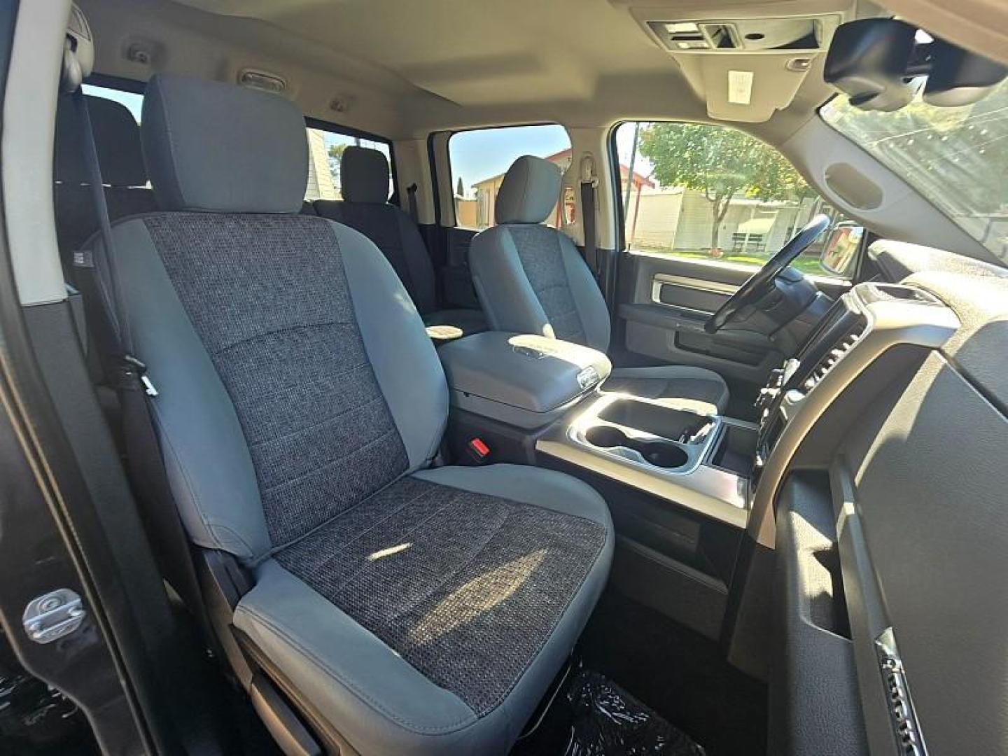 2017 GRAY Ram 1500 4WD (1C6RR7LT3HS) with an V8 HEMI 5.7 Liter engine, Automatic 8-Spd transmission, located at 246 E Walker St., Orland, 95963, (530) 865-5800, 39.747589, -122.178398 - Photo#19