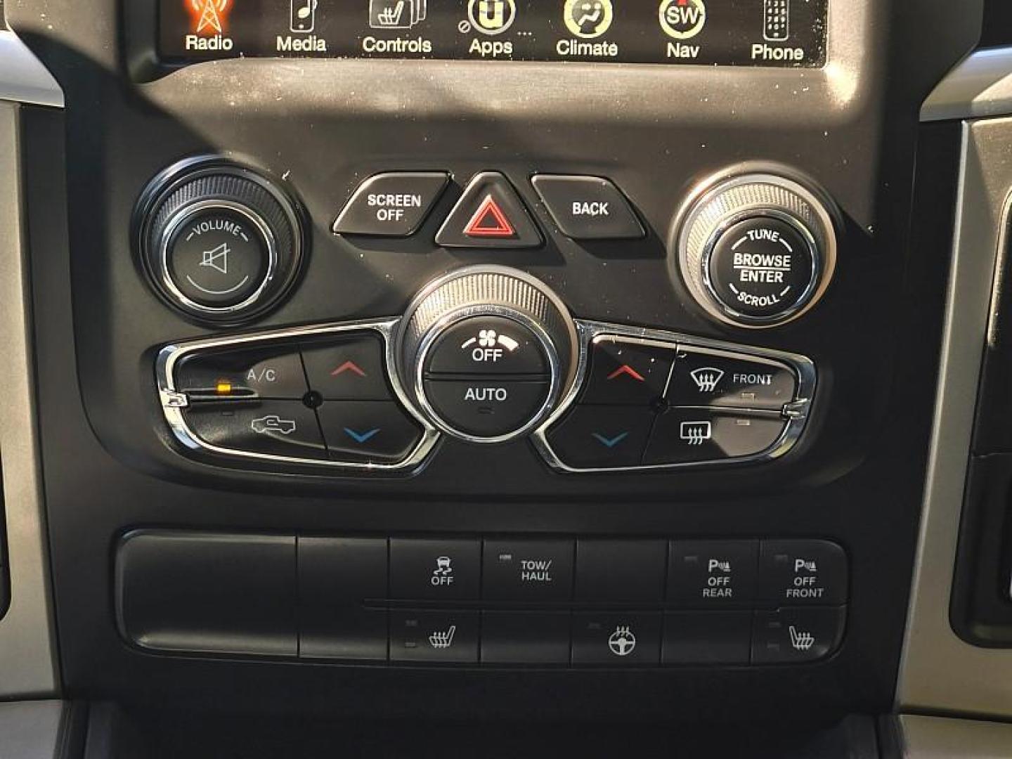 2017 GRAY Ram 1500 4WD (1C6RR7LT3HS) with an V8 HEMI 5.7 Liter engine, Automatic 8-Spd transmission, located at 246 E Walker St., Orland, 95963, (530) 865-5800, 39.747589, -122.178398 - Photo#25