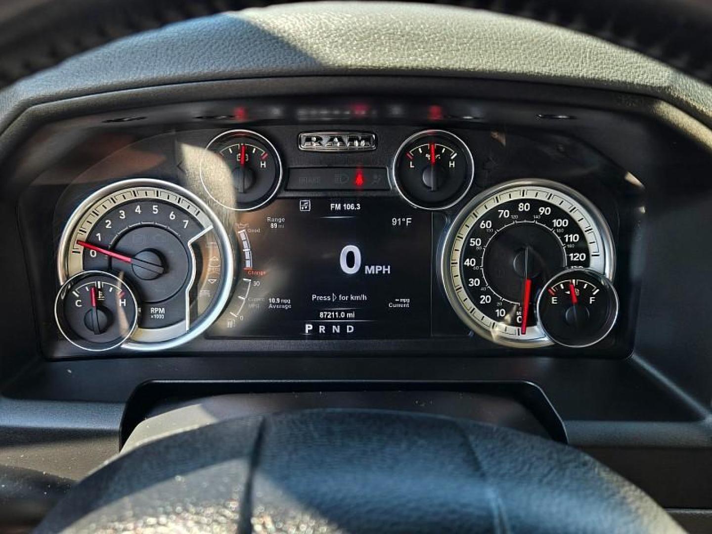 2017 GRAY Ram 1500 4WD (1C6RR7LT3HS) with an V8 HEMI 5.7 Liter engine, Automatic 8-Spd transmission, located at 246 E Walker St., Orland, 95963, (530) 865-5800, 39.747589, -122.178398 - Photo#30
