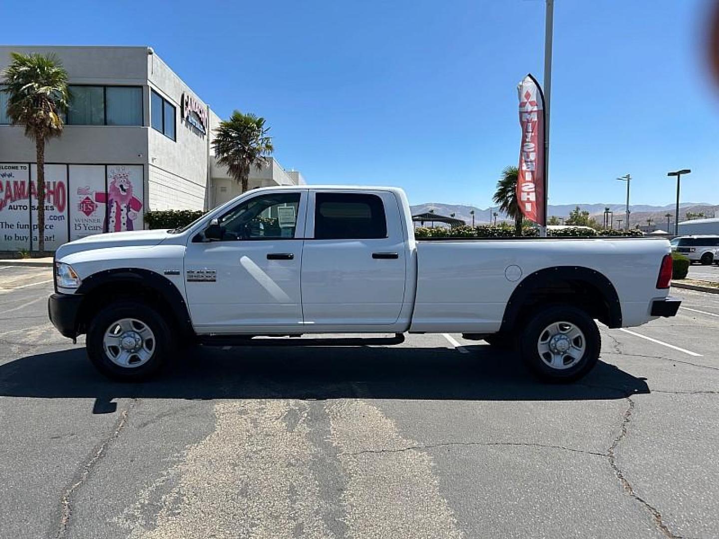 2017 WHITE Ram 2500 4WD (3C6TR5HT1HG) with an 8-Cyl 5.7 Liter engine, Automatic transmission, located at 412 Auto Vista Drive, Palmdale, 93551, (661) 945-0620, 34.592636, -118.136681 - Photo#3