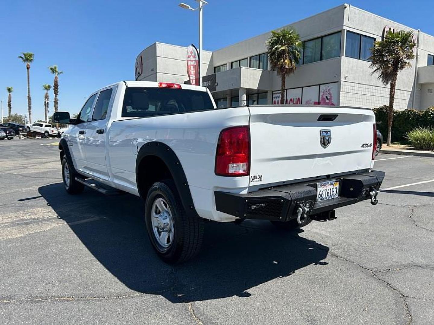 2017 WHITE Ram 2500 4WD (3C6TR5HT1HG) with an 8-Cyl 5.7 Liter engine, Automatic transmission, located at 412 Auto Vista Drive, Palmdale, 93551, (661) 945-0620, 34.592636, -118.136681 - Photo#4